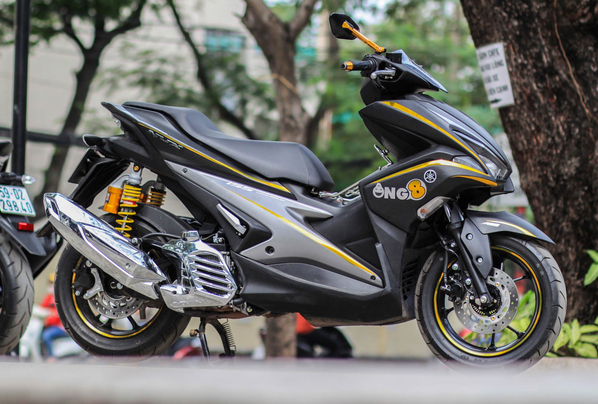 Yamaha NVX do thang dia va phuoc sau dau tien o Sai Gon hinh anh