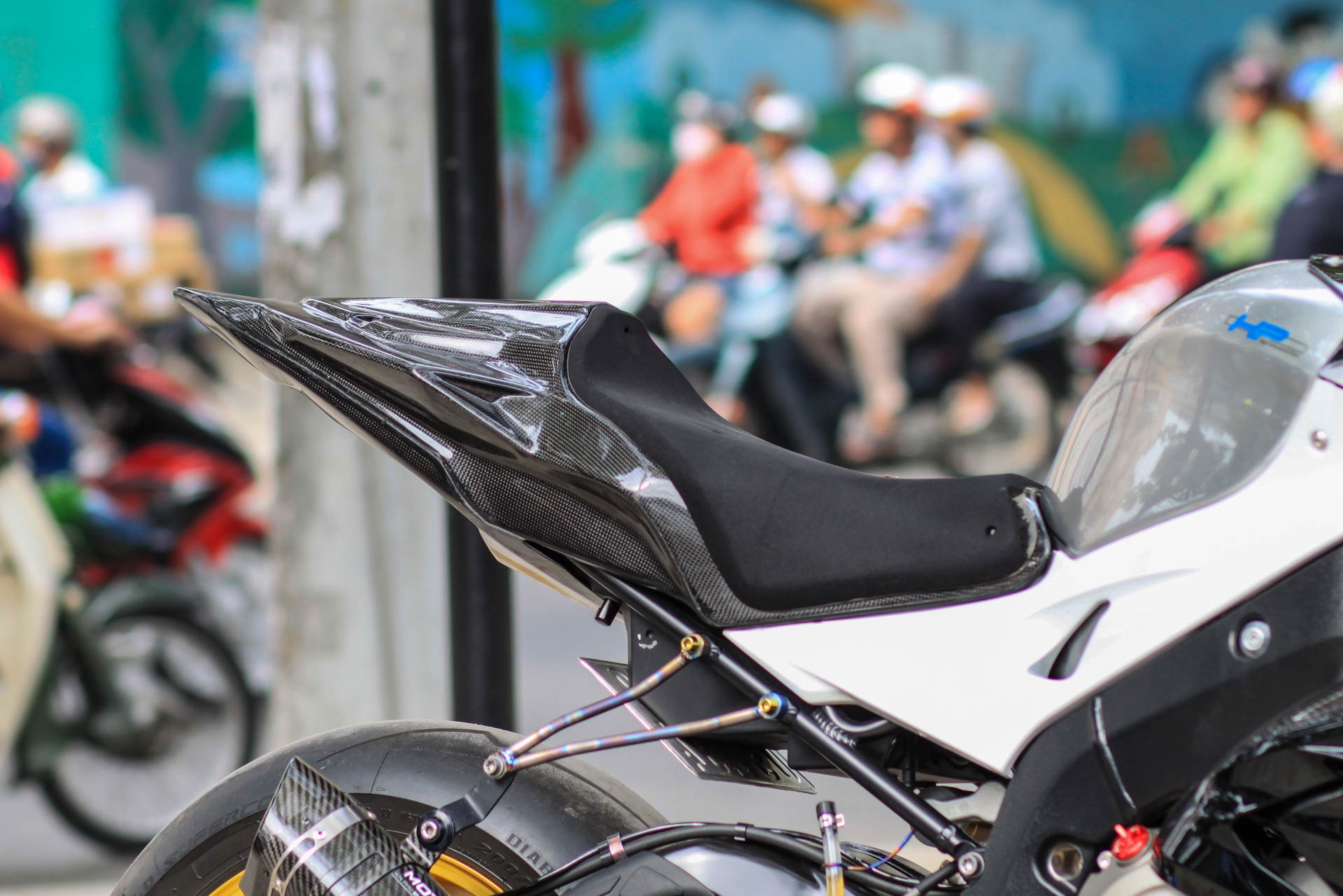 BMW S1000RR do dan ao carbon anh 6