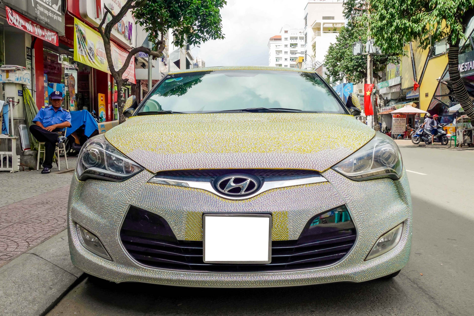 Hyundai Veloster dinh pha le anh 2