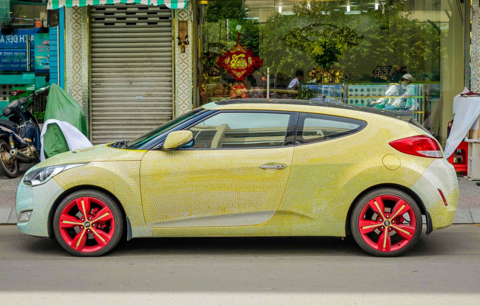 Hyundai Veloster dinh pha le anh 5