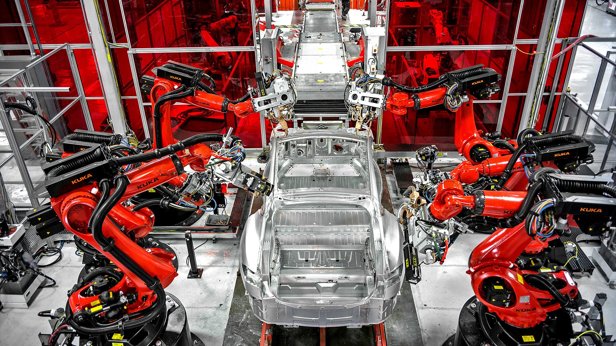 Tesla san xuat khong kip giao hang nam 2016 hinh anh