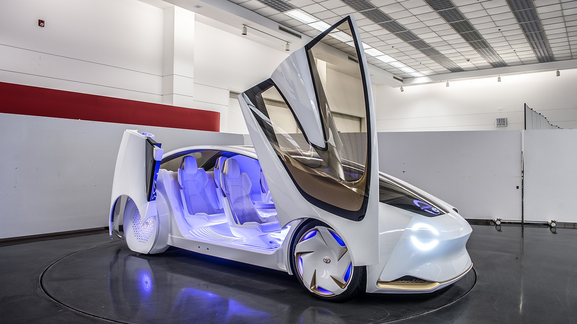 Toyota tham gia san choi xe tu lai voi Concept-i hinh anh