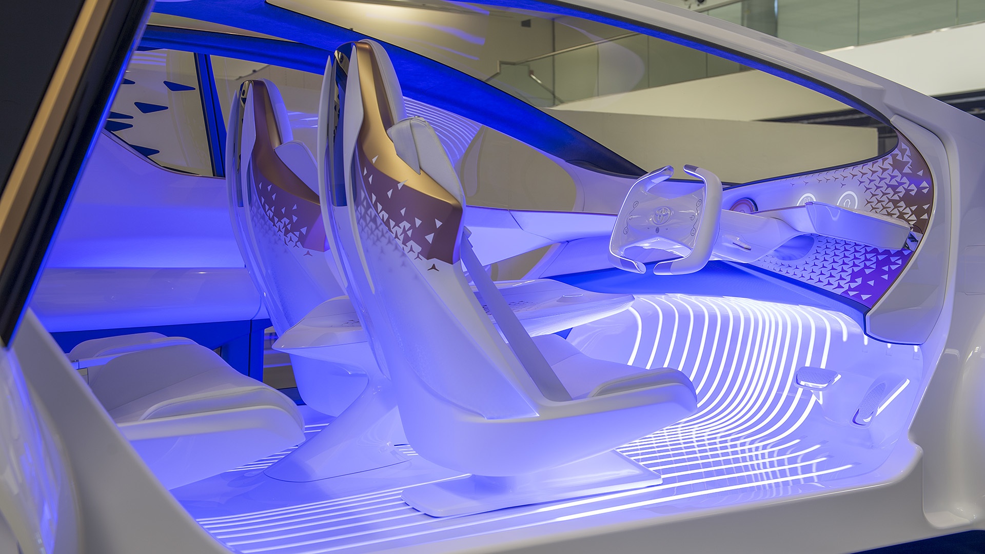 xe tu lai Toyota anh 3