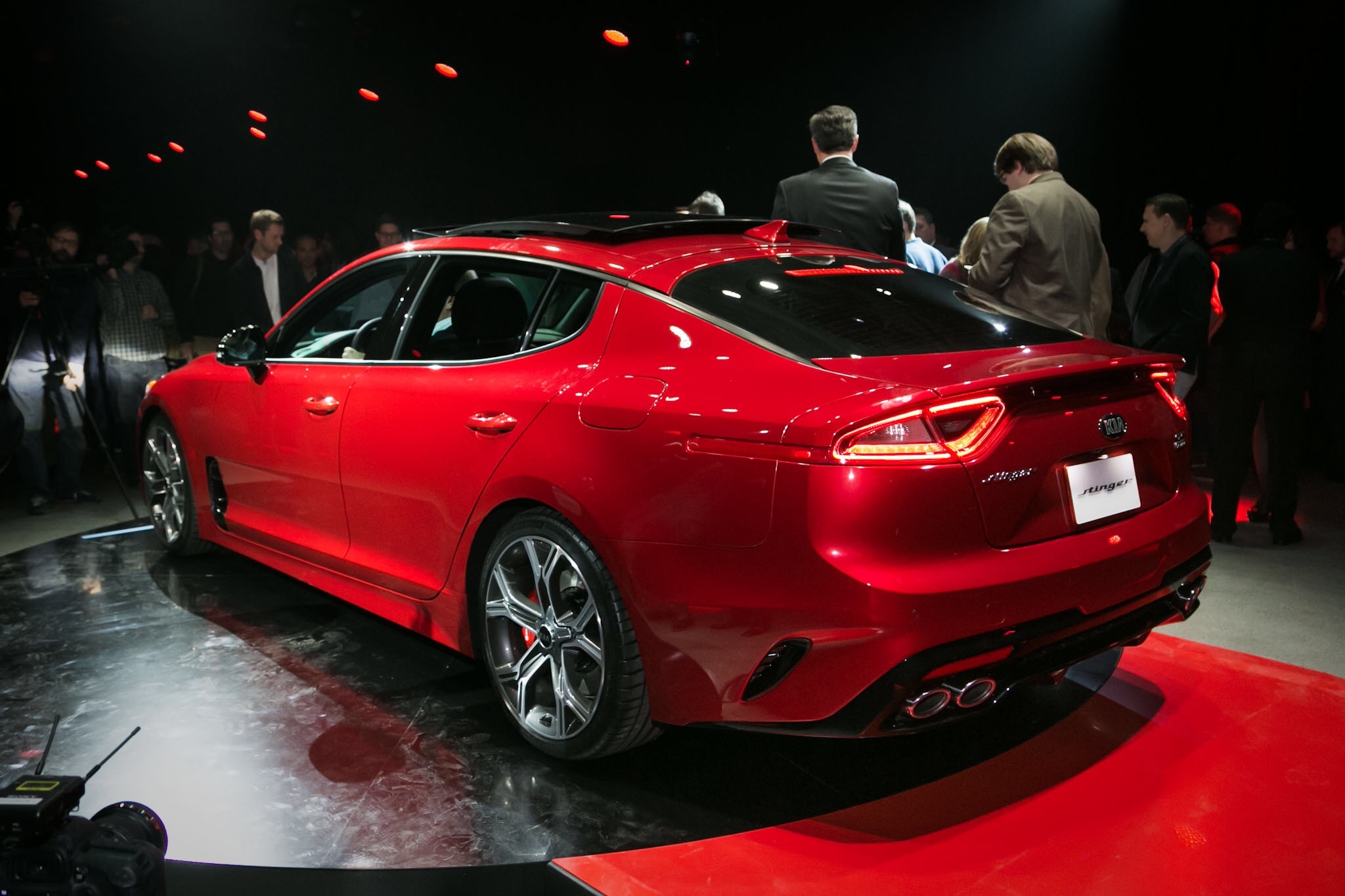 Sedan thể thao Kia Stinger GT ảnh 2 Sedan the thao Kia Stinger GT anh 2