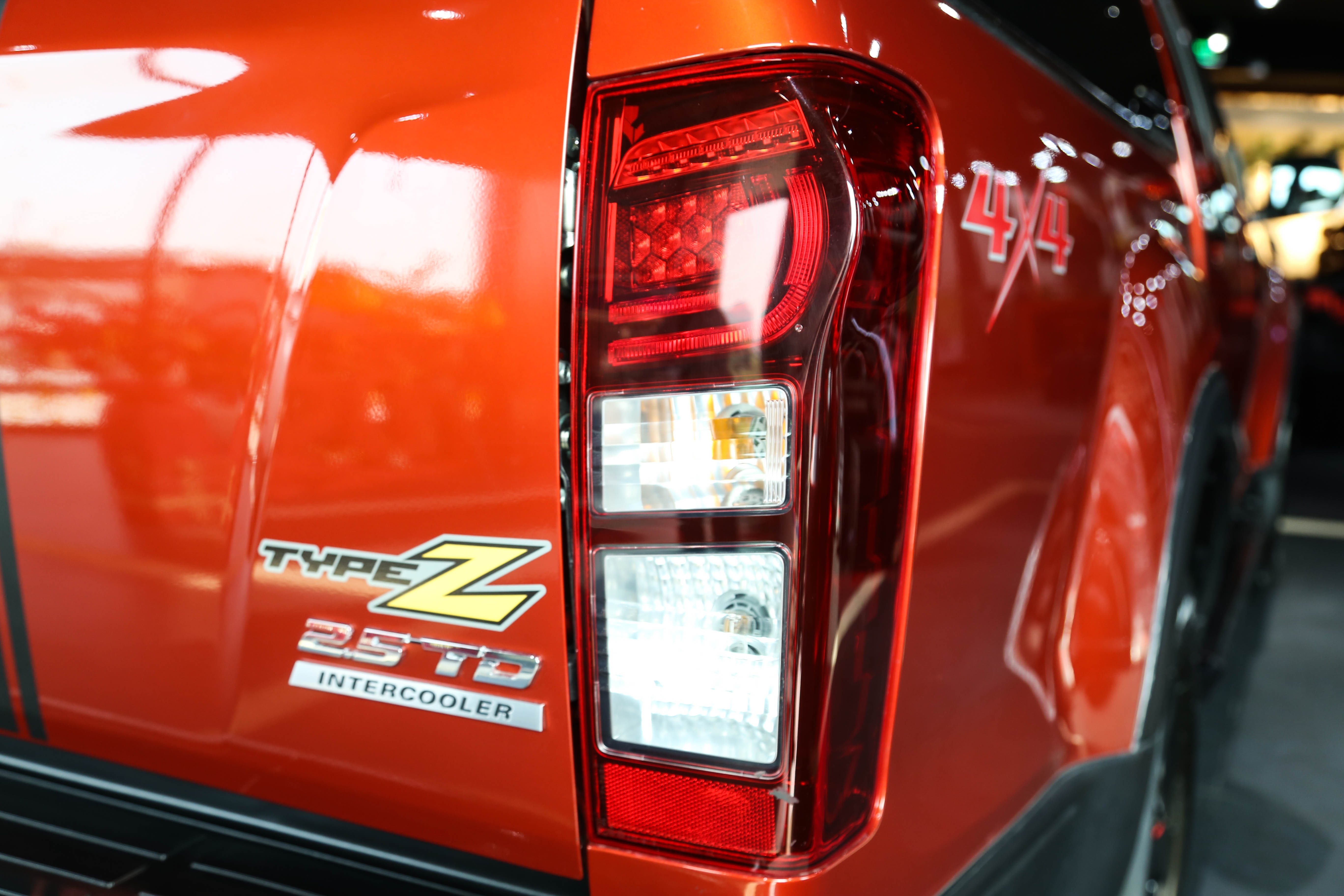 Isuzu D-Max 2017 anh 10