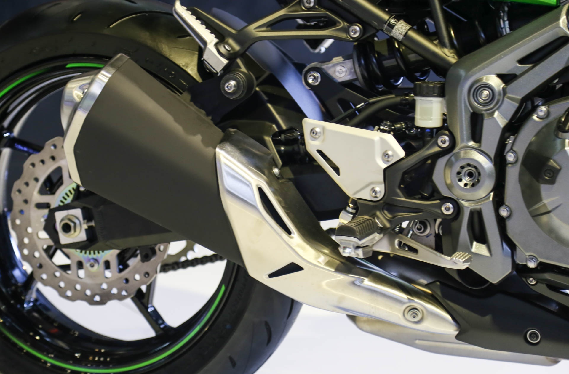 Kawasaki Z900 ra mat tai Viet Nam anh 8