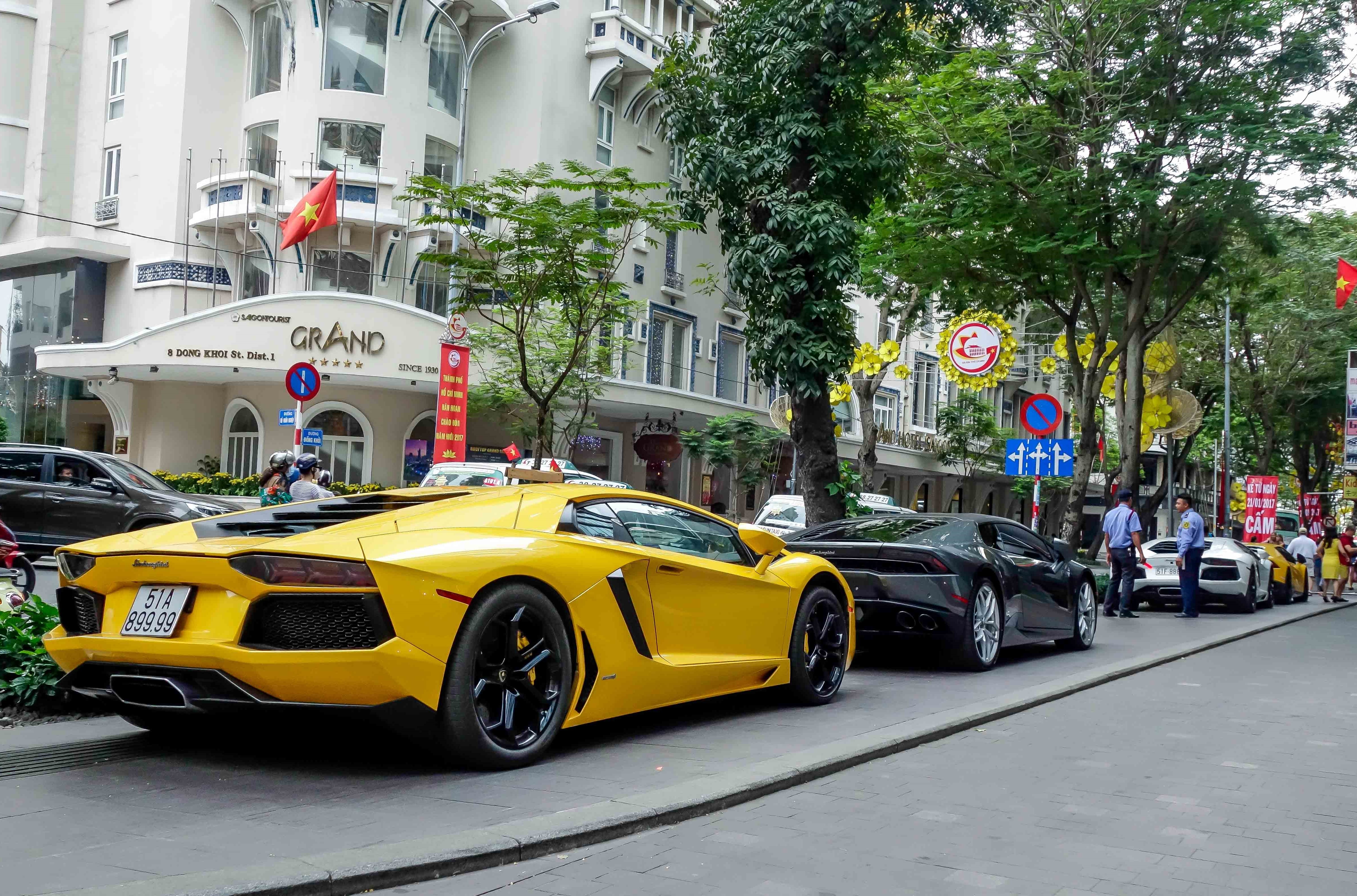Cuong Do La choi Tet bang Lamborghini anh 3