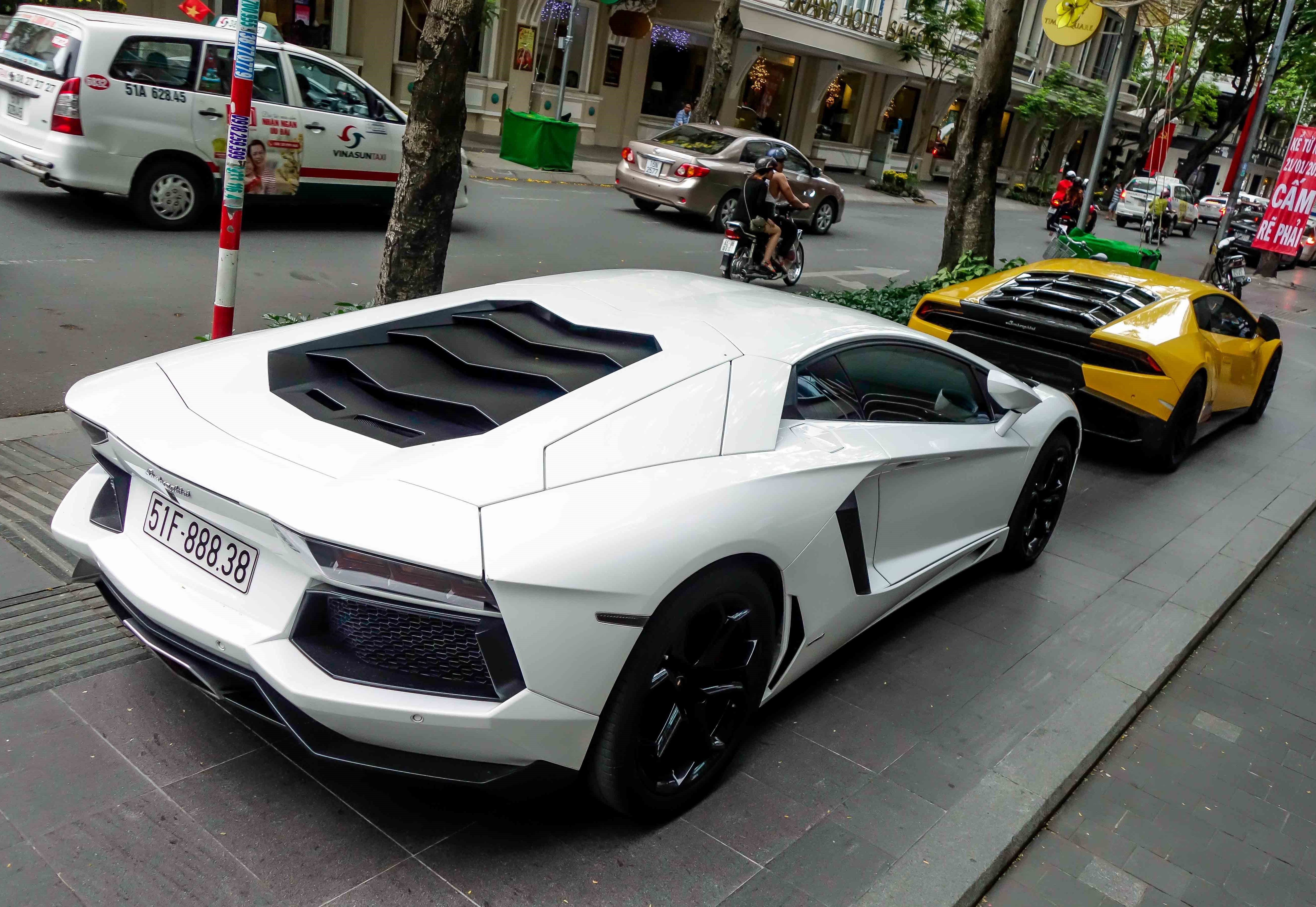 Cuong Do La choi Tet bang Lamborghini anh 6