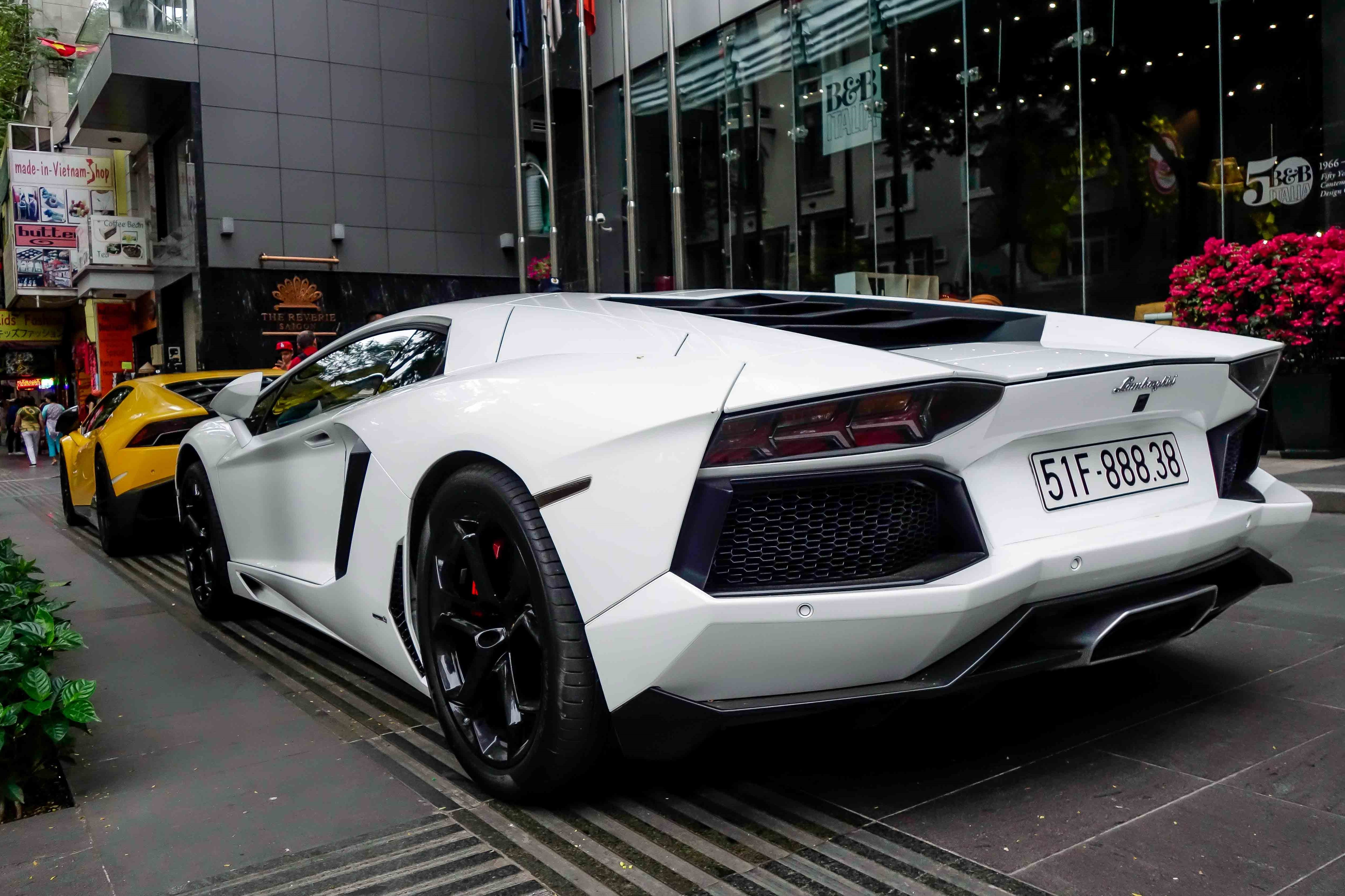 Cuong Do La choi Tet bang Lamborghini anh 7