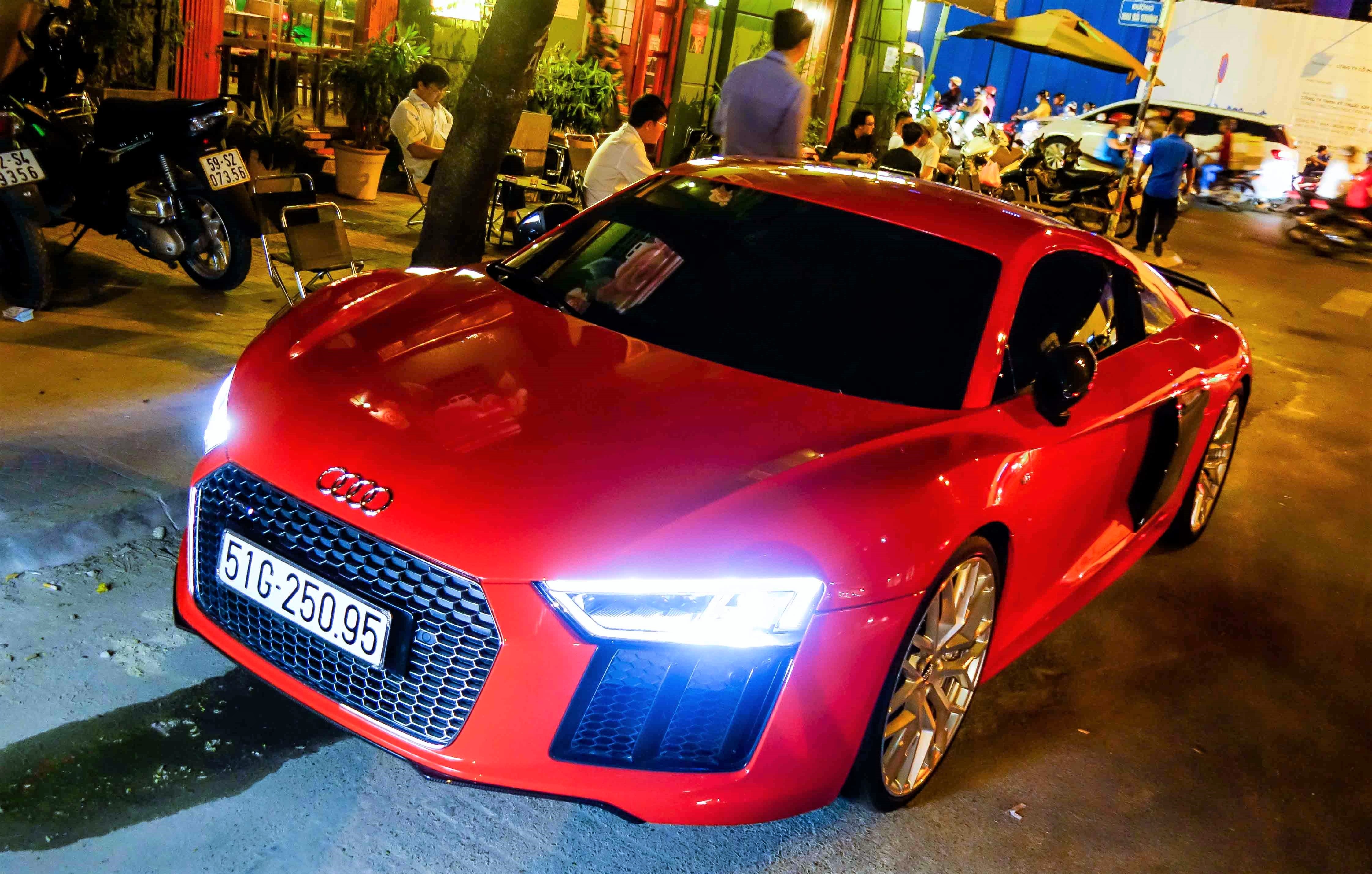 Audi R8 Dong Nhi Ong Cao Thang anh 4