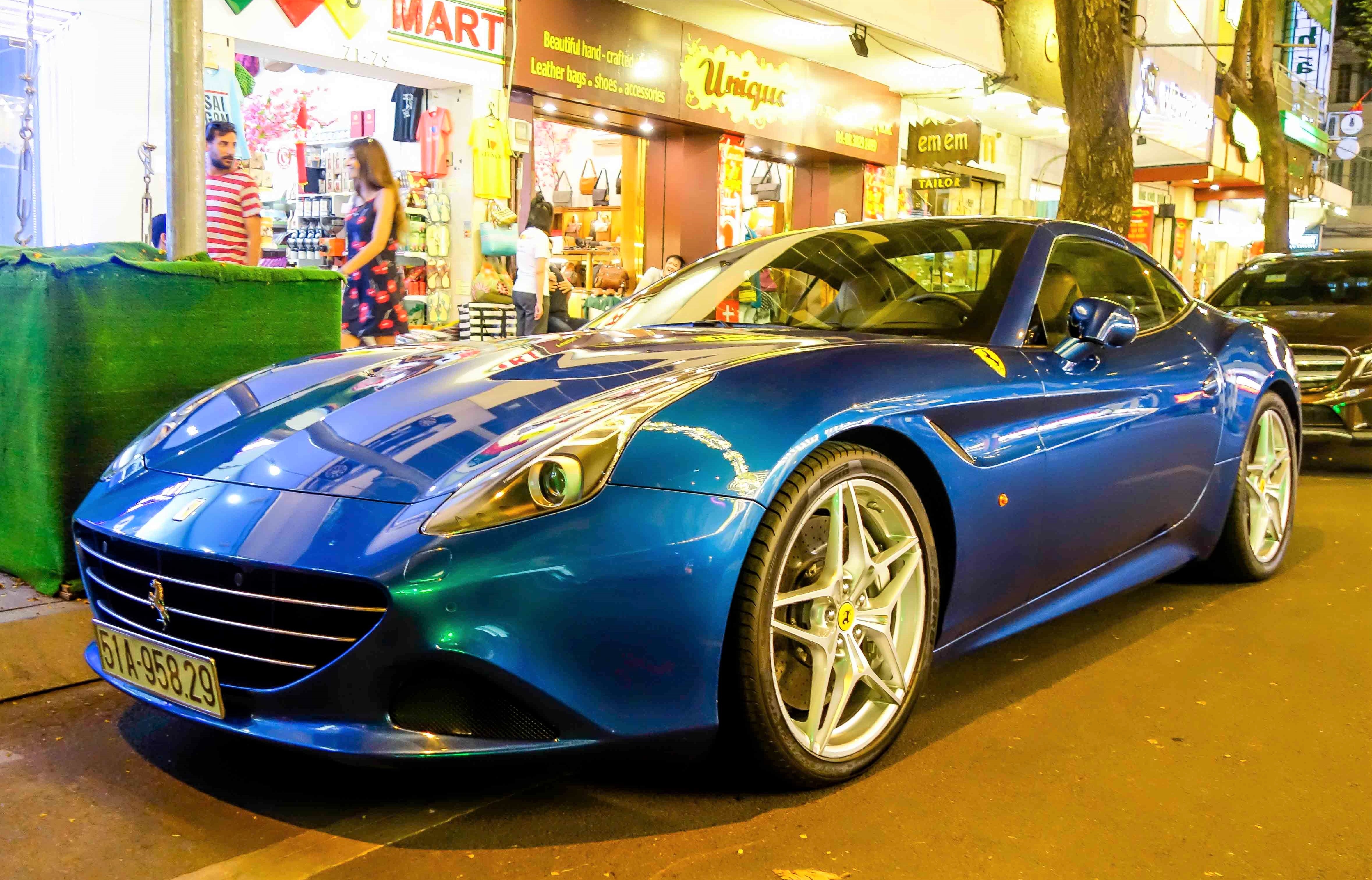 Ferrari California T Sai Gon anh 2