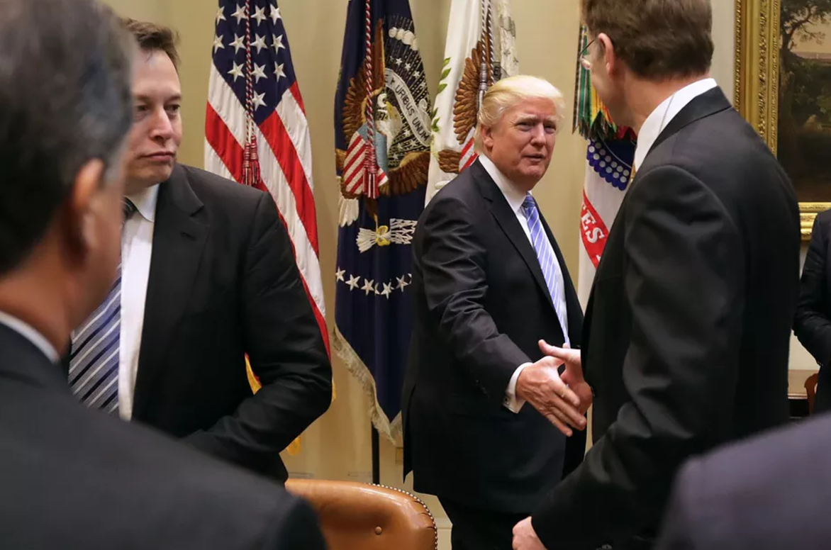 Nguyen nhan Elon Musk khong bo Hoi dong co van Donald Trump hinh anh