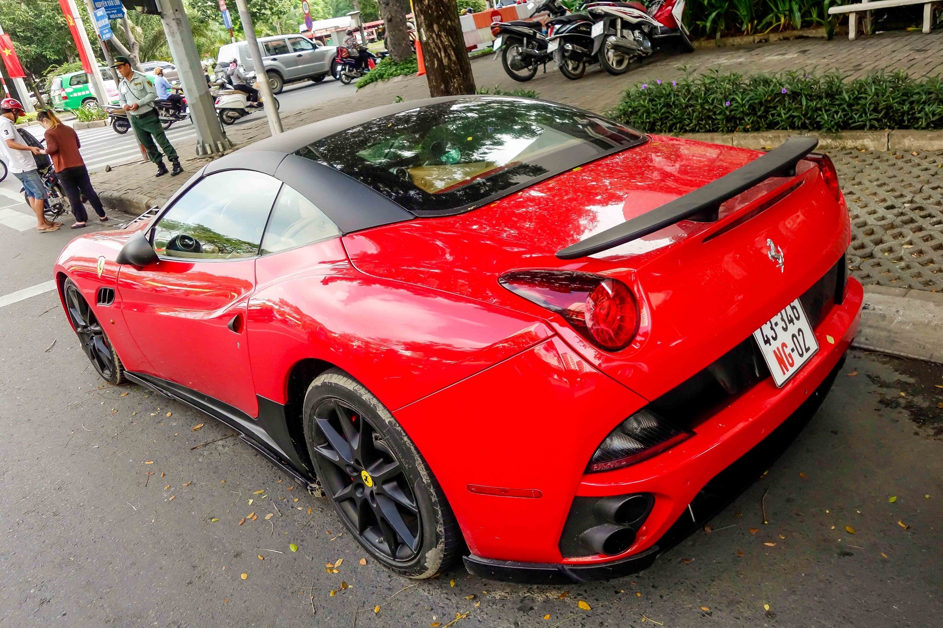 sieu xe cua thieu gia Do Binh Duong anh 3