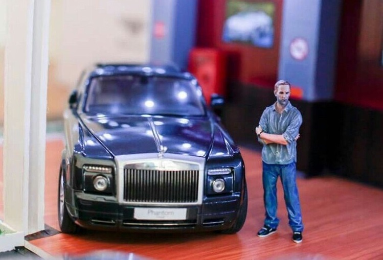 Thu choi xe mo hinh giong that hinh anh