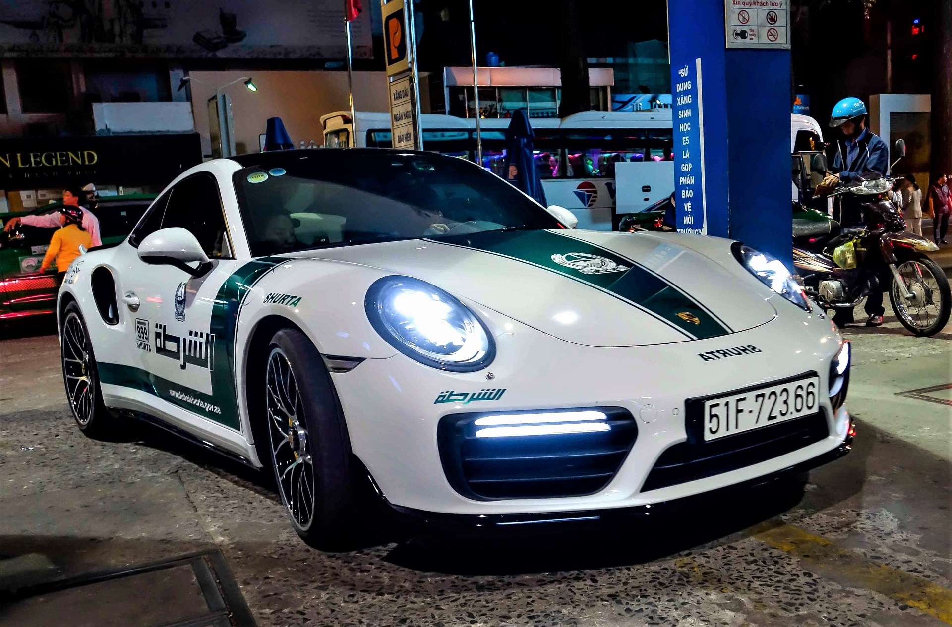 Porsche 'canh sat Dubai' va dan xe the thao Sai Gon di Thai hinh anh