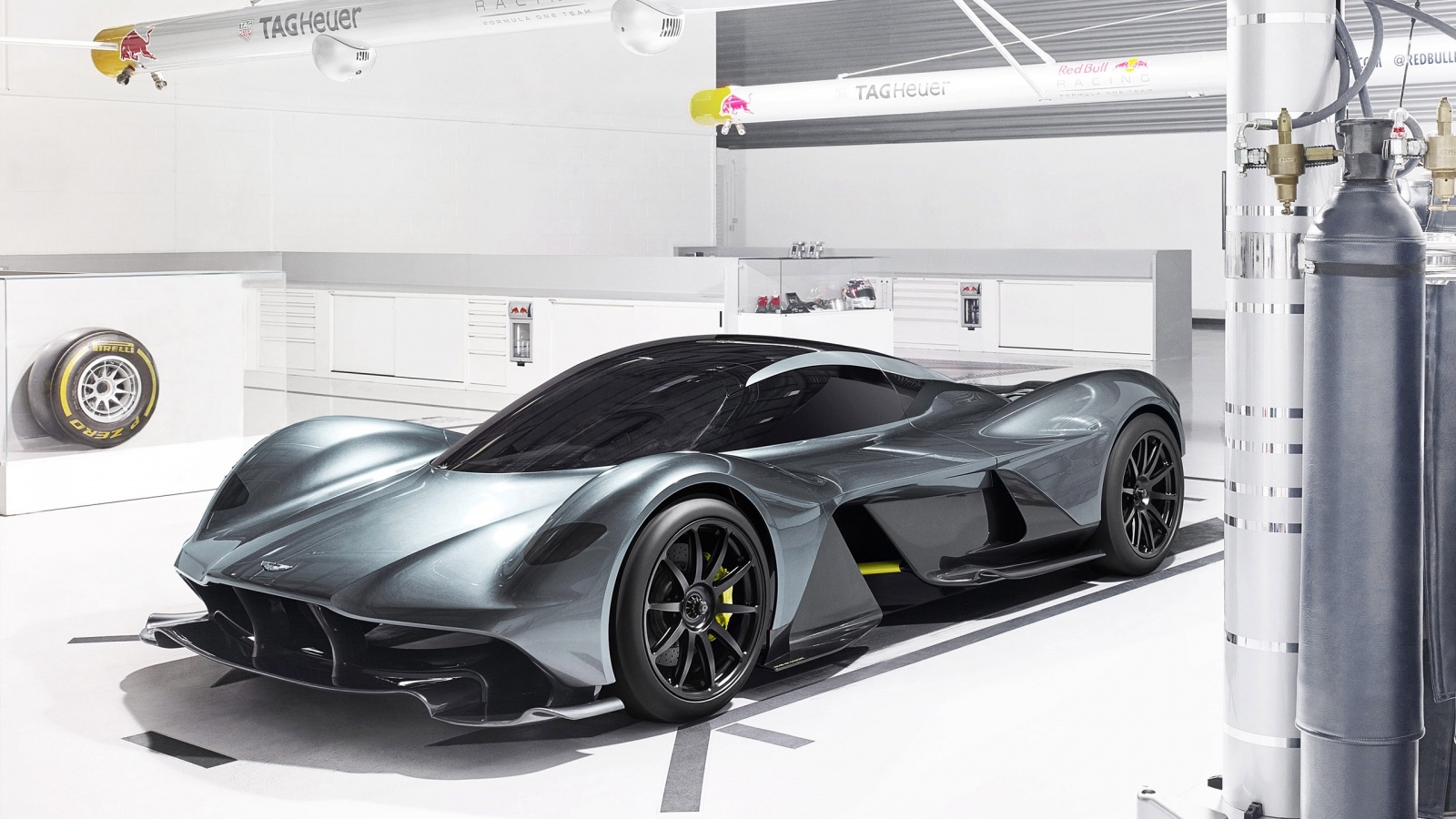 Sieu xe Aston Martin AM-RB 001 dung dong co 6.5 lit V12 hinh anh