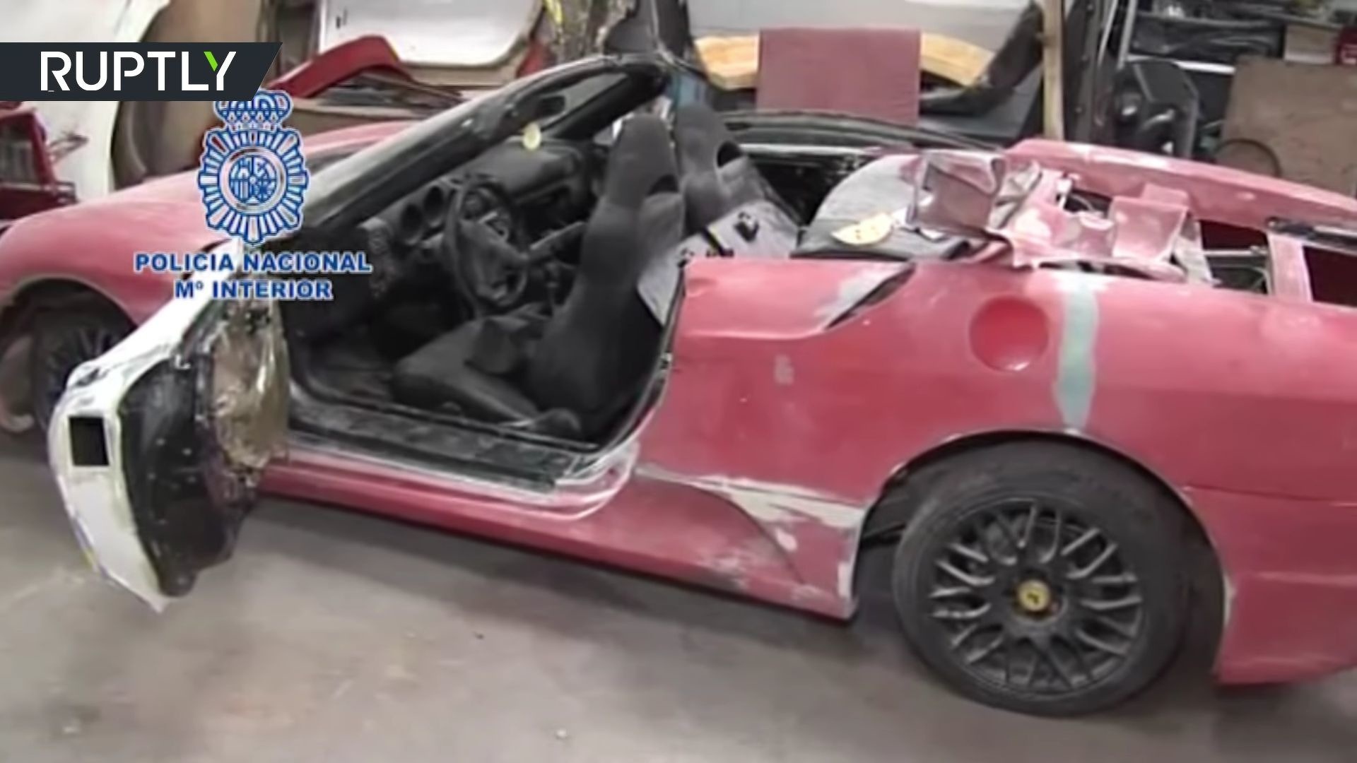 sản xuất Ferrari nhái ảnh 3 san xuat Ferrari nhai anh 3