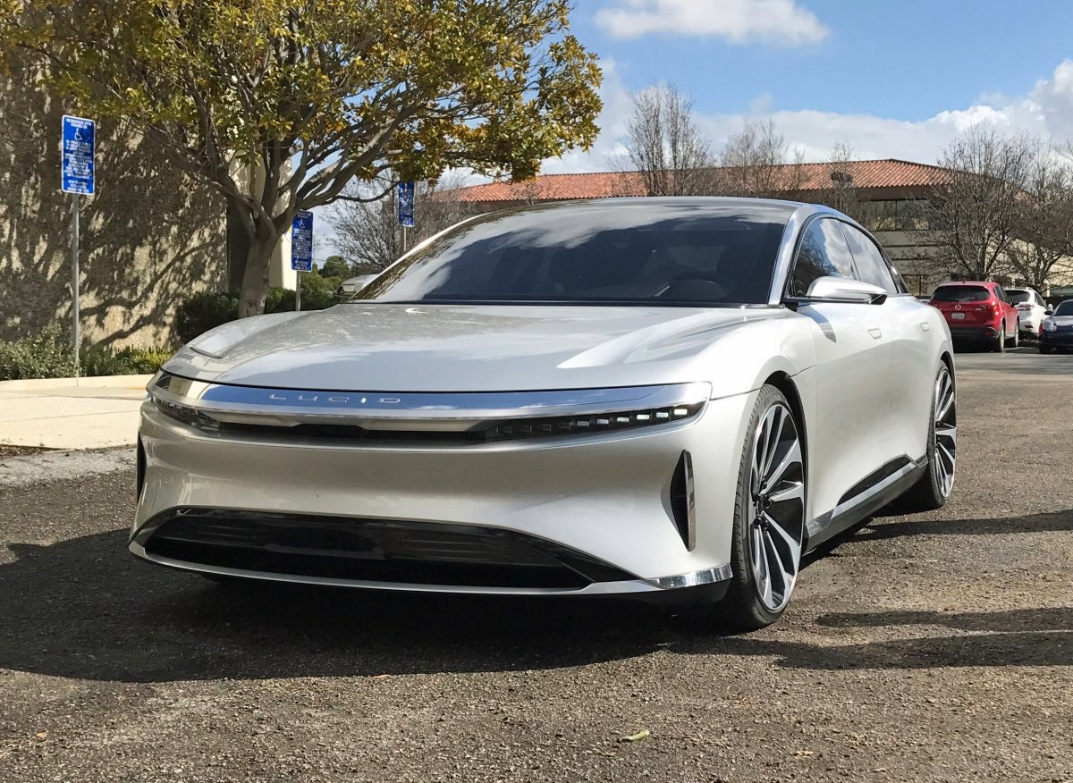 Chi tiet doi thu cua Tesla Model S manh 1.000 ma luc hinh anh