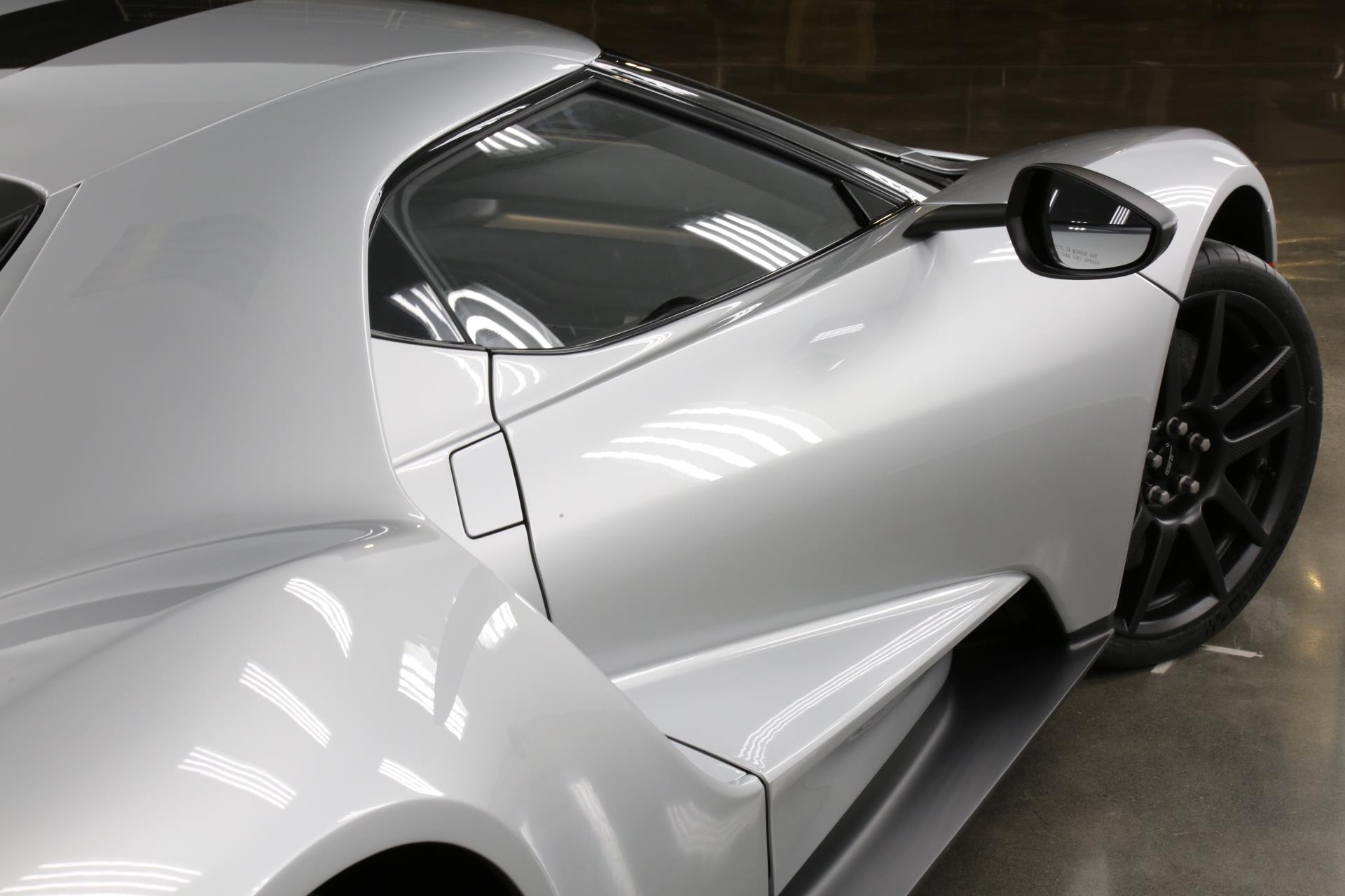 Ford GT 2017 ra mat ban dac biet anh 2