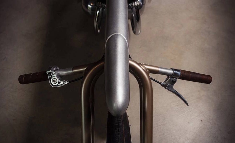 xe dap do gan dong co hinh thu la anh 6