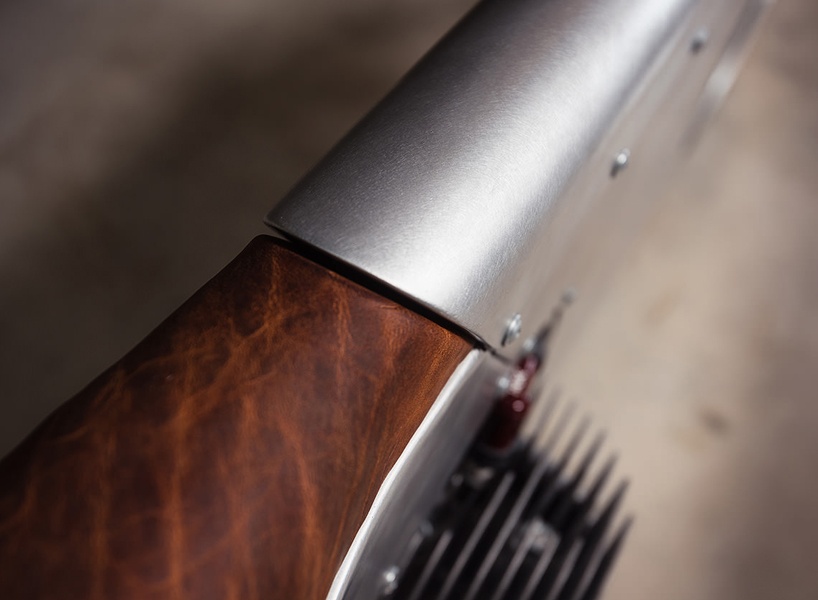 xe dap do gan dong co hinh thu la anh 7