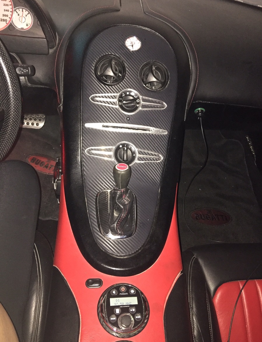 Bugatti Veyron nhai anh 4