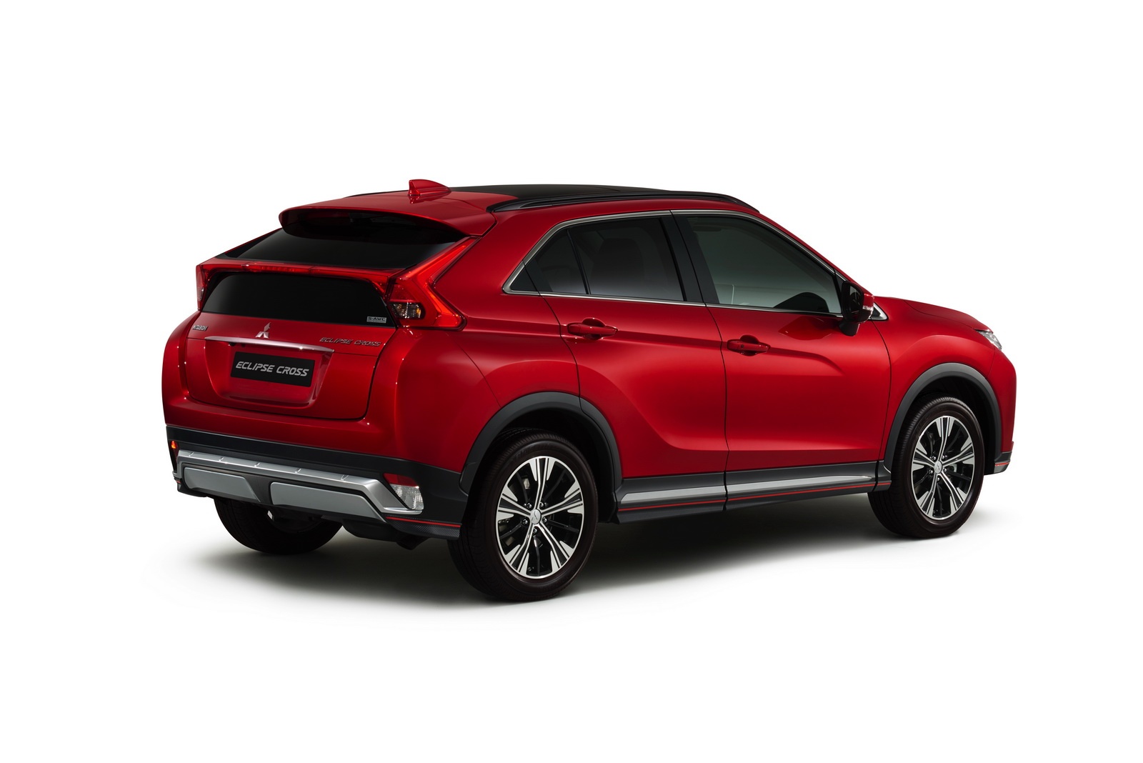 Mitsubishi Eclipse Cross ra mat anh 2