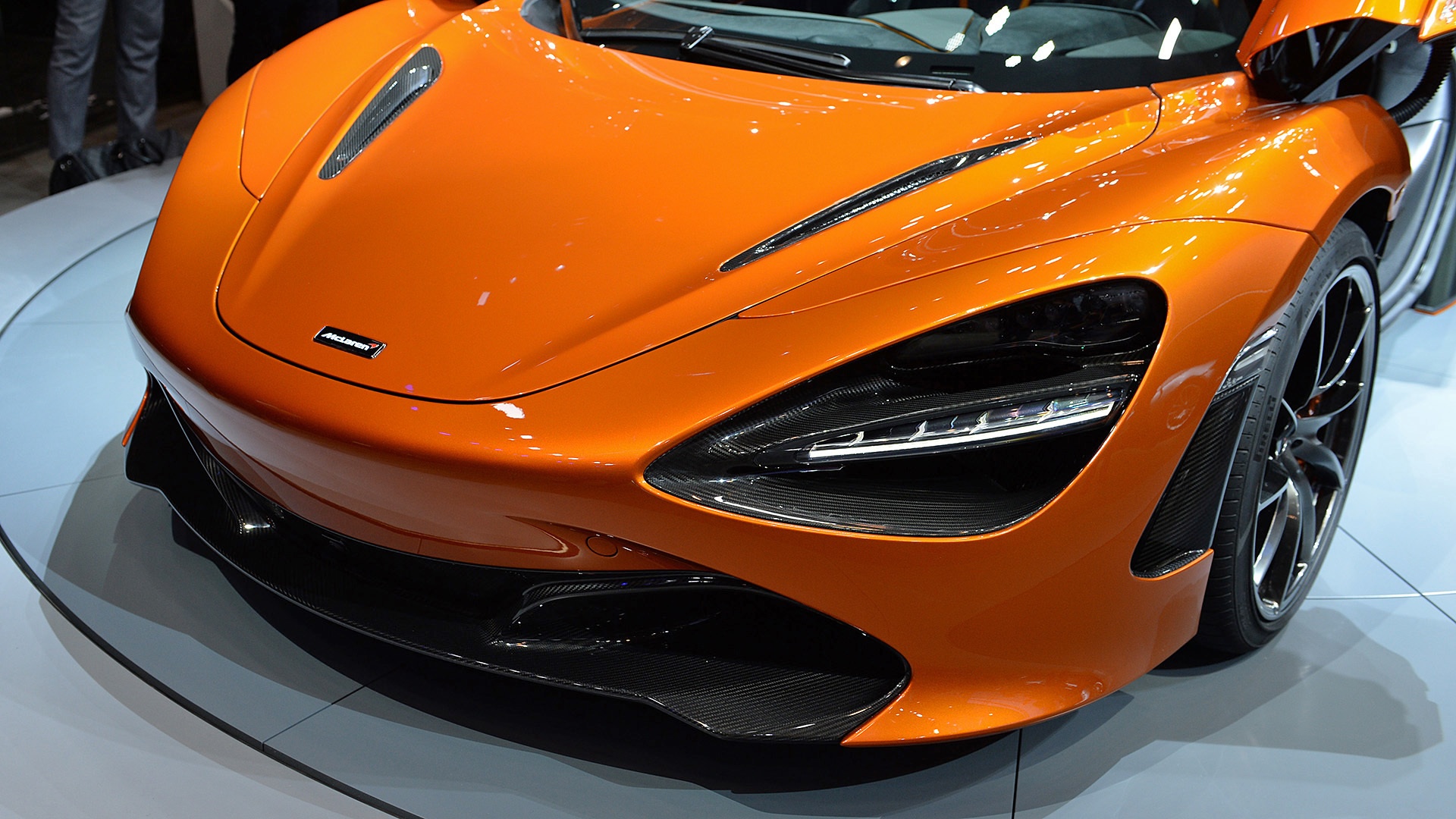 McLaren 720S ra mat anh 4