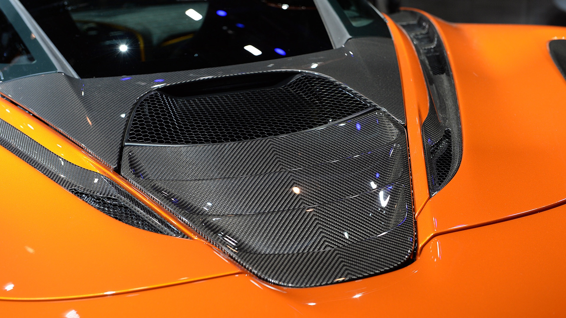 McLaren 720S ra mat anh 7