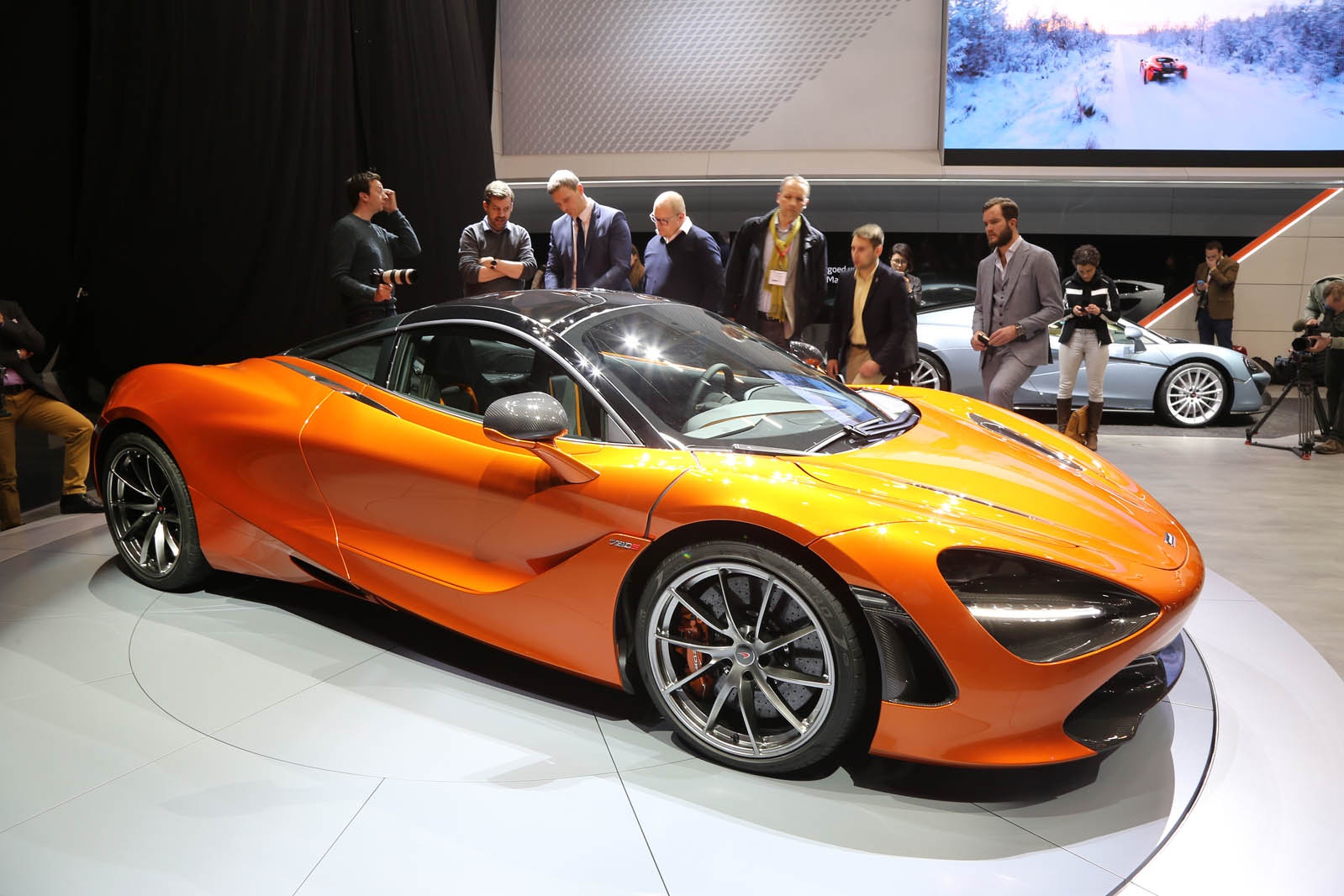 McLaren 720S ra mat anh 11