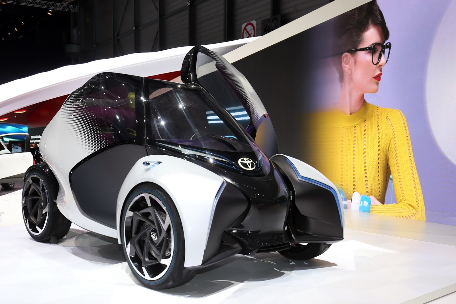 Toyata i-TRIL ra mat anh 1