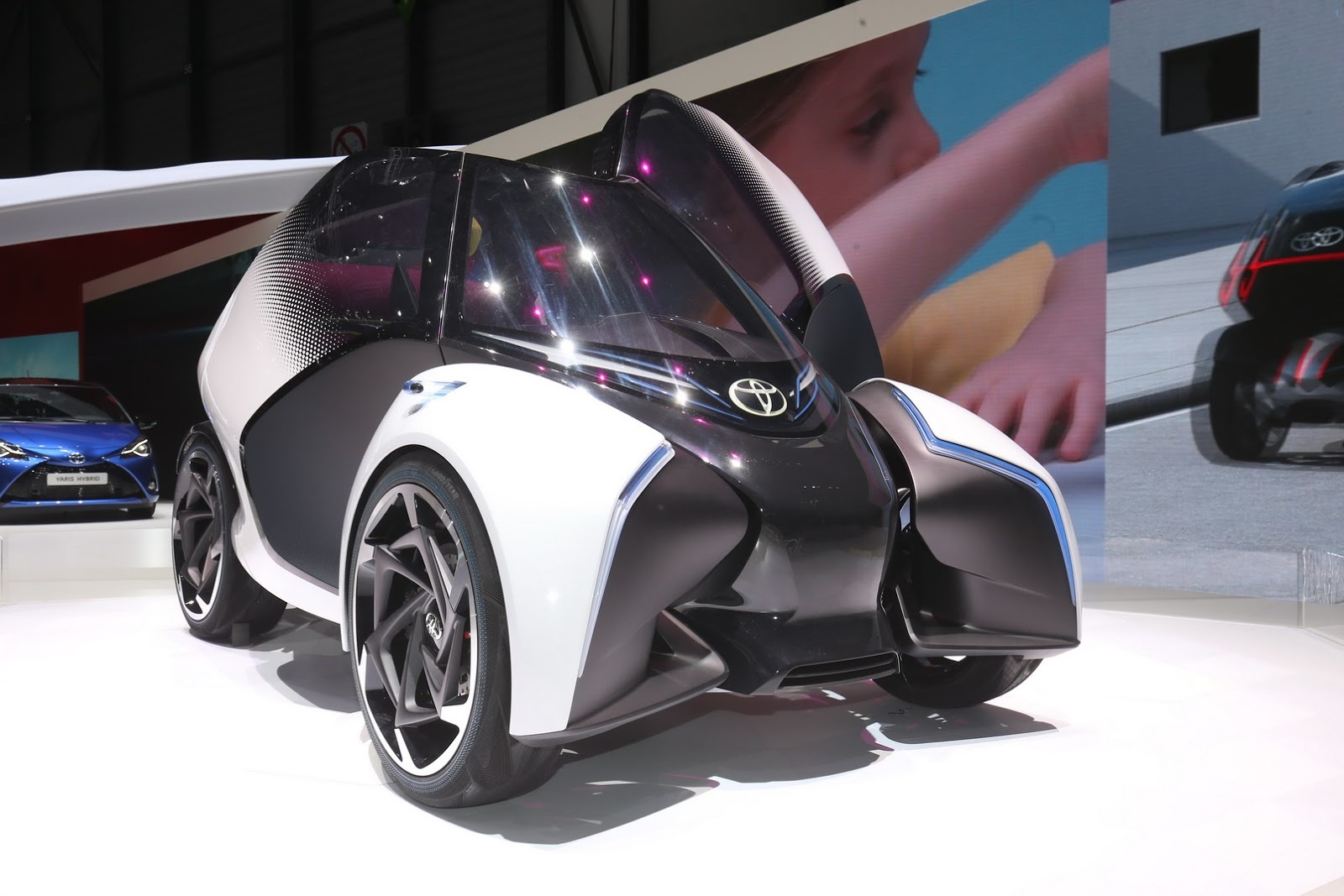 Toyata i-TRIL ra mat anh 7