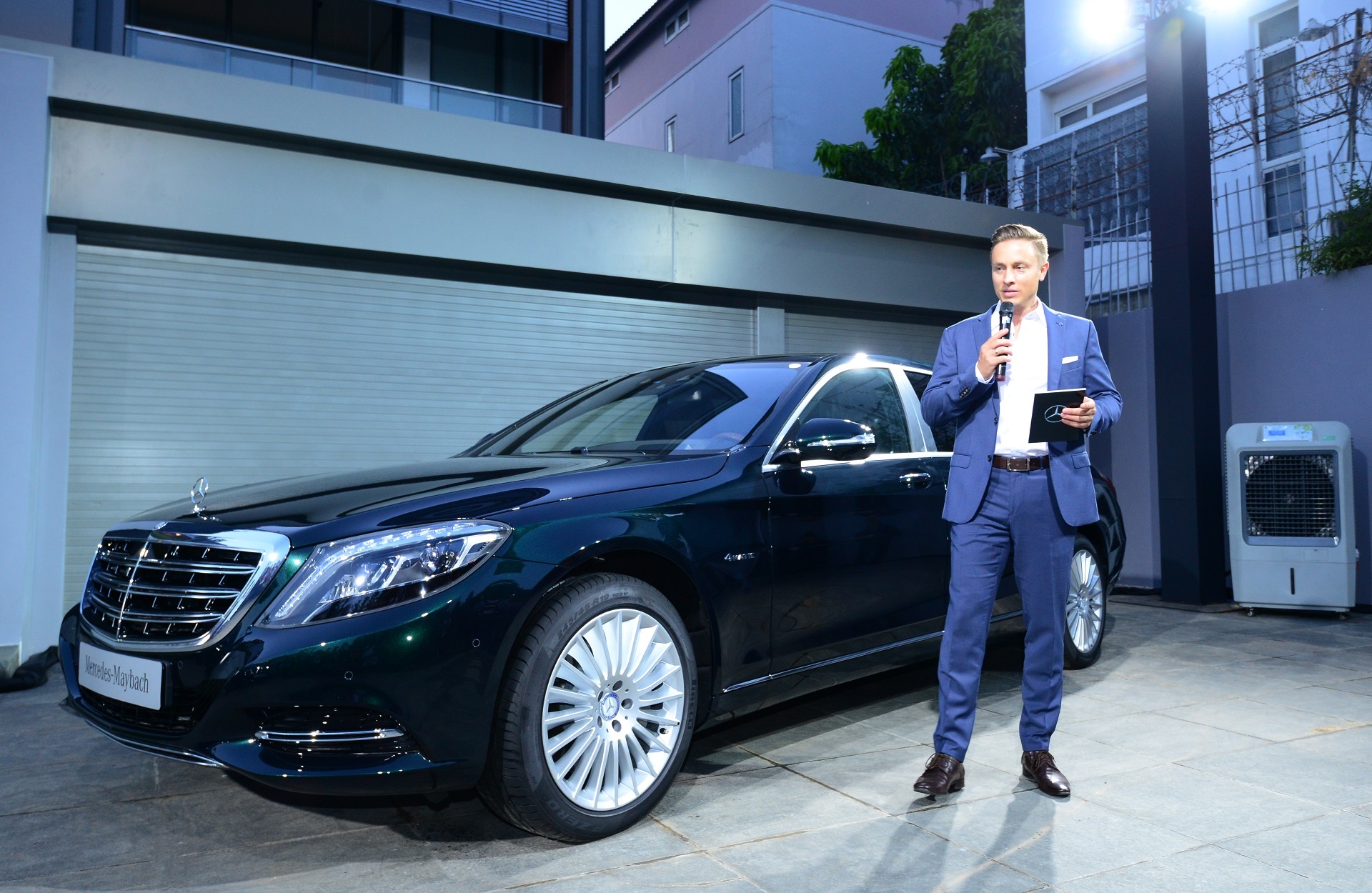 Maybach S400 va Maybach S500 tu 6,9 ty ra mat thi truong Viet hinh anh