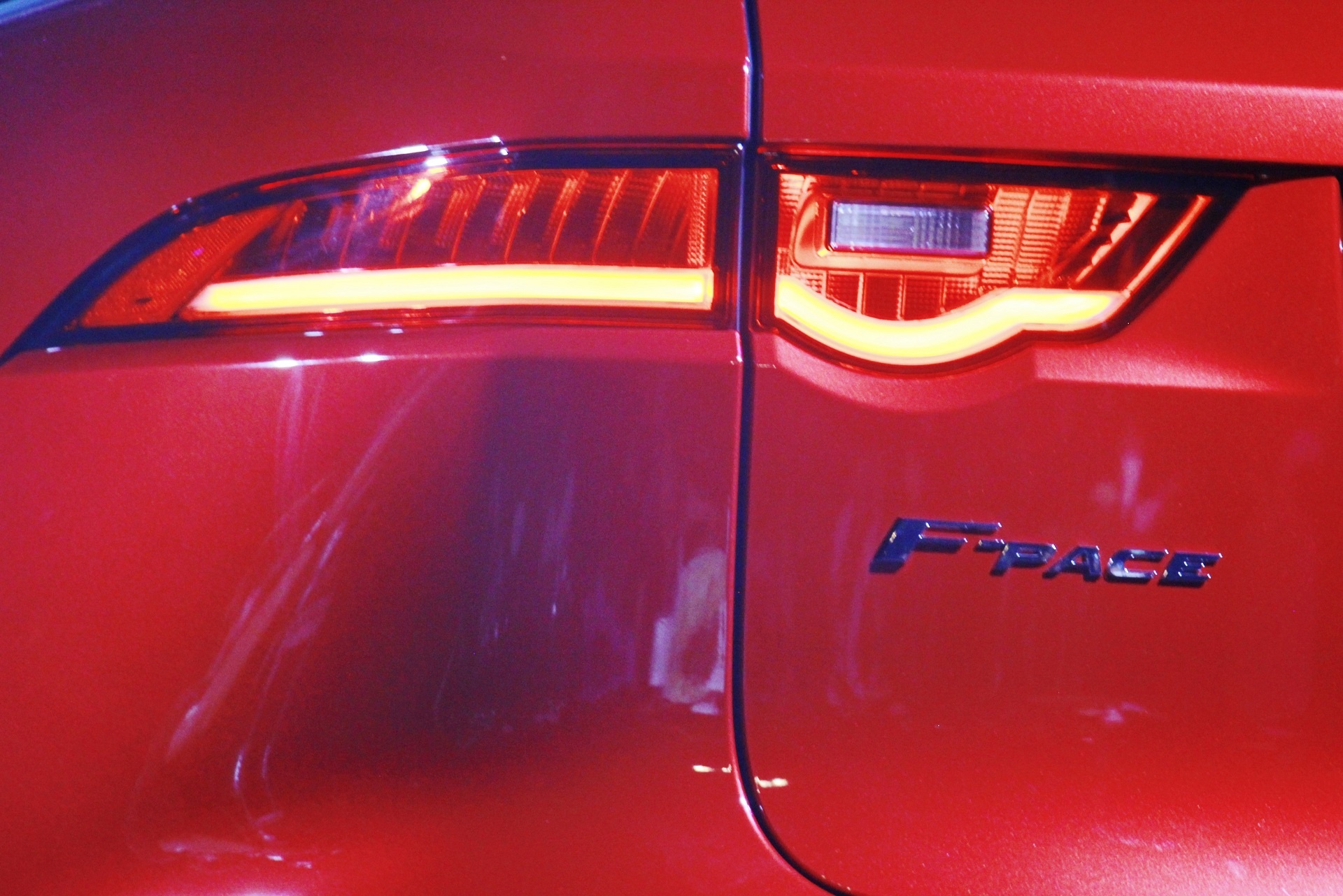 Jaguar F-Pace ra mat tai Viet Nam anh 5