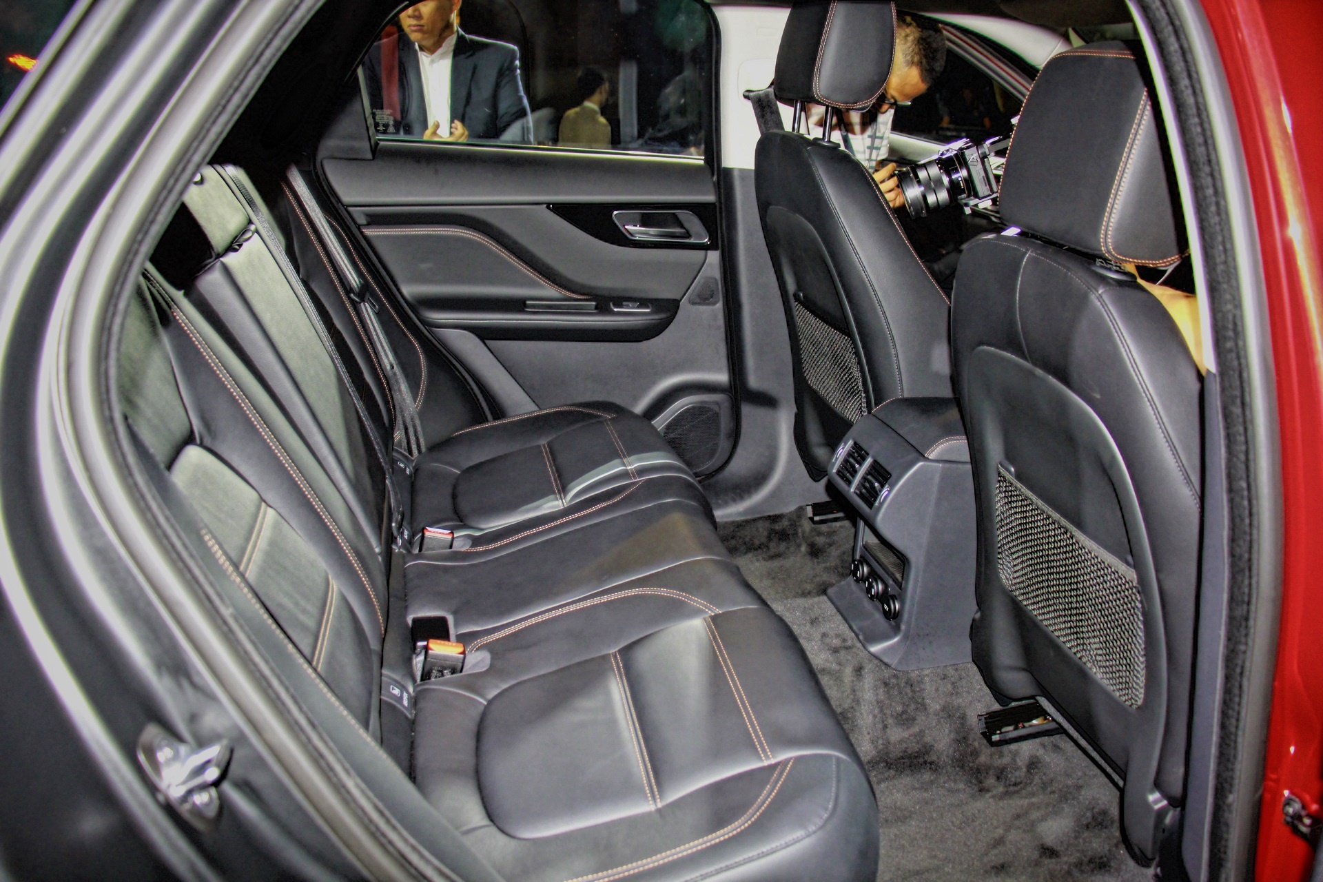 Jaguar F-Pace ra mat tai Viet Nam anh 8