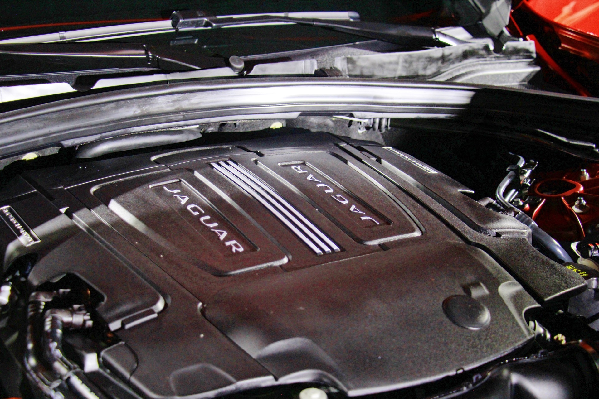 Jaguar F-Pace ra mat tai Viet Nam anh 13