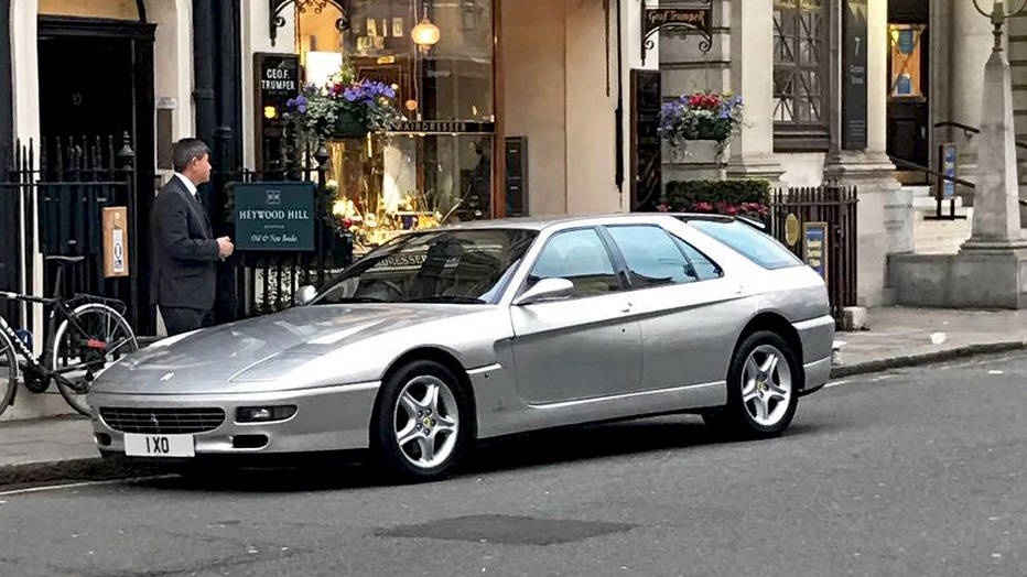 Sieu xe Ferrari cuc hiem cua hoang tu Brunei tren duong pho London hinh anh