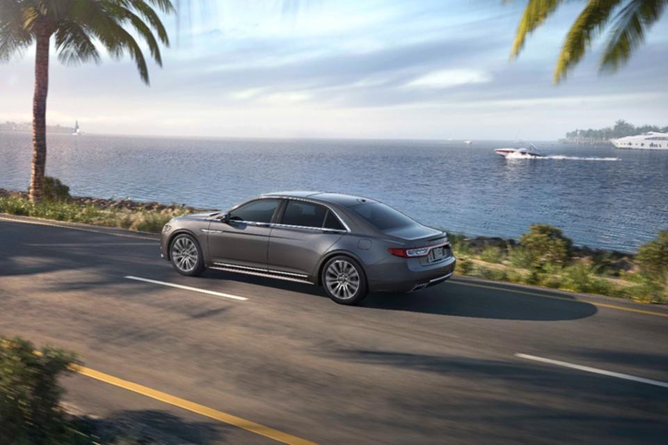 Lincoln Continental 2017 ra mat anh 2