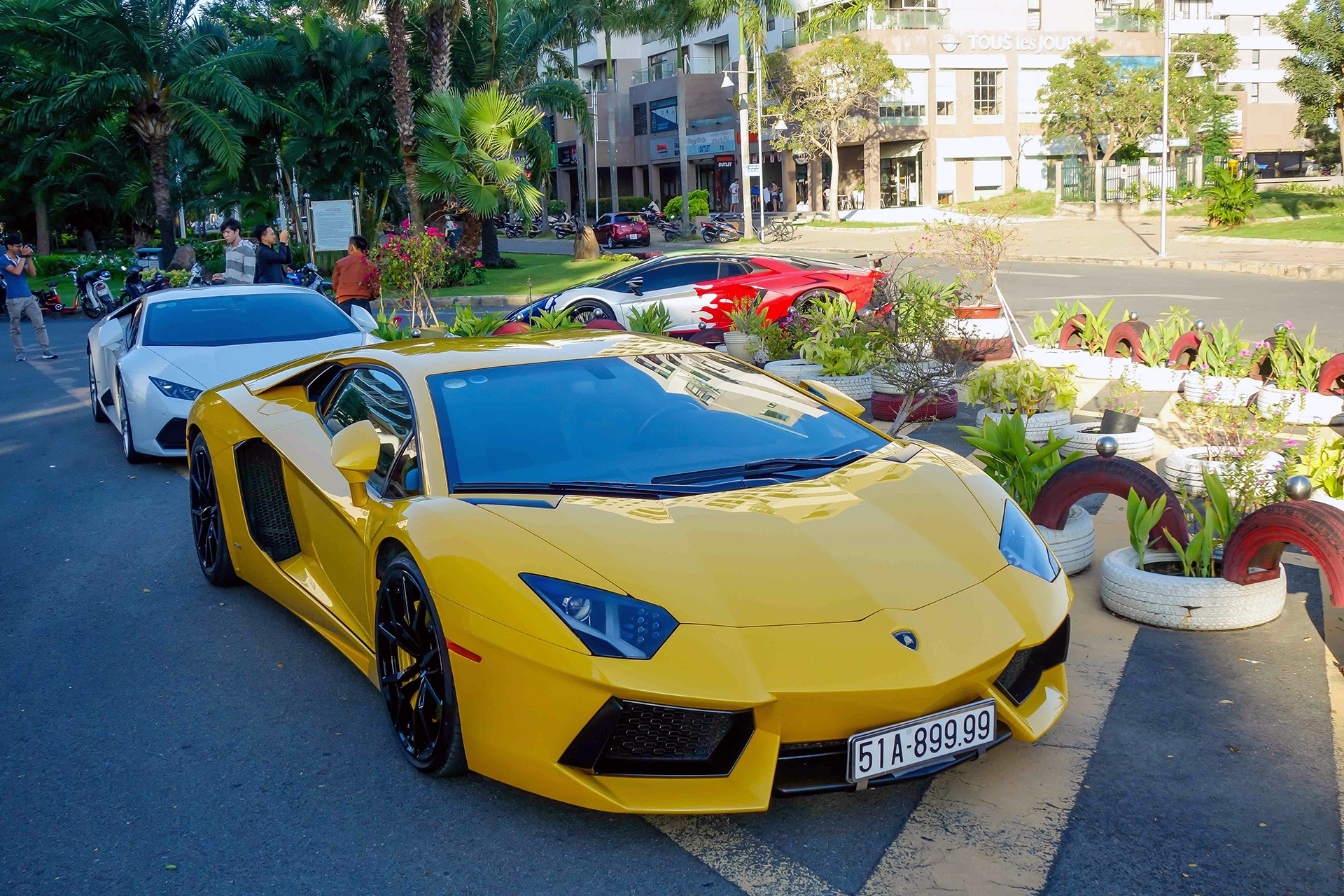 Minh Nhua va Cuong Do La khoe sieu xe anh 10