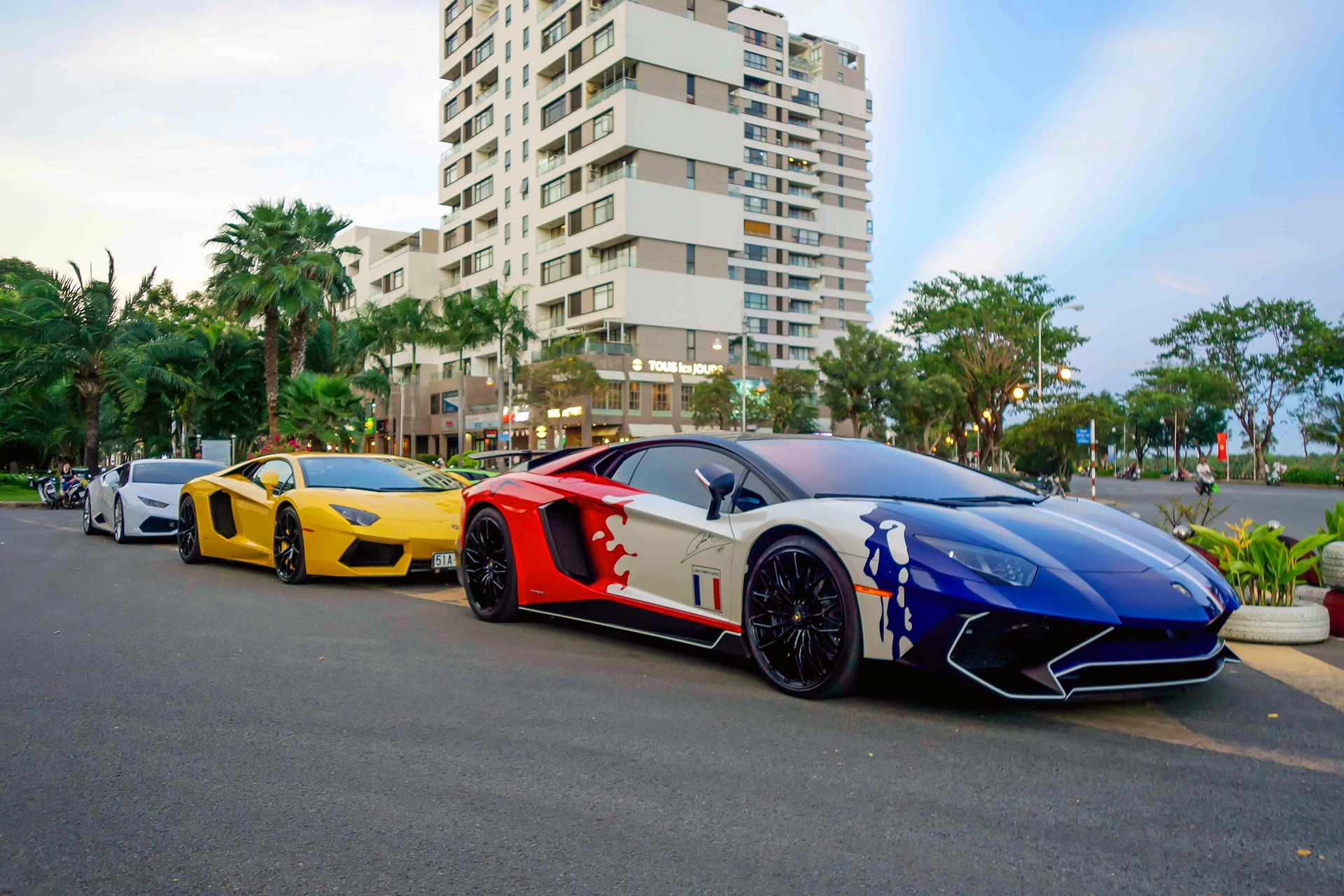 Minh Nhua va Cuong Do La khoe sieu xe anh 2