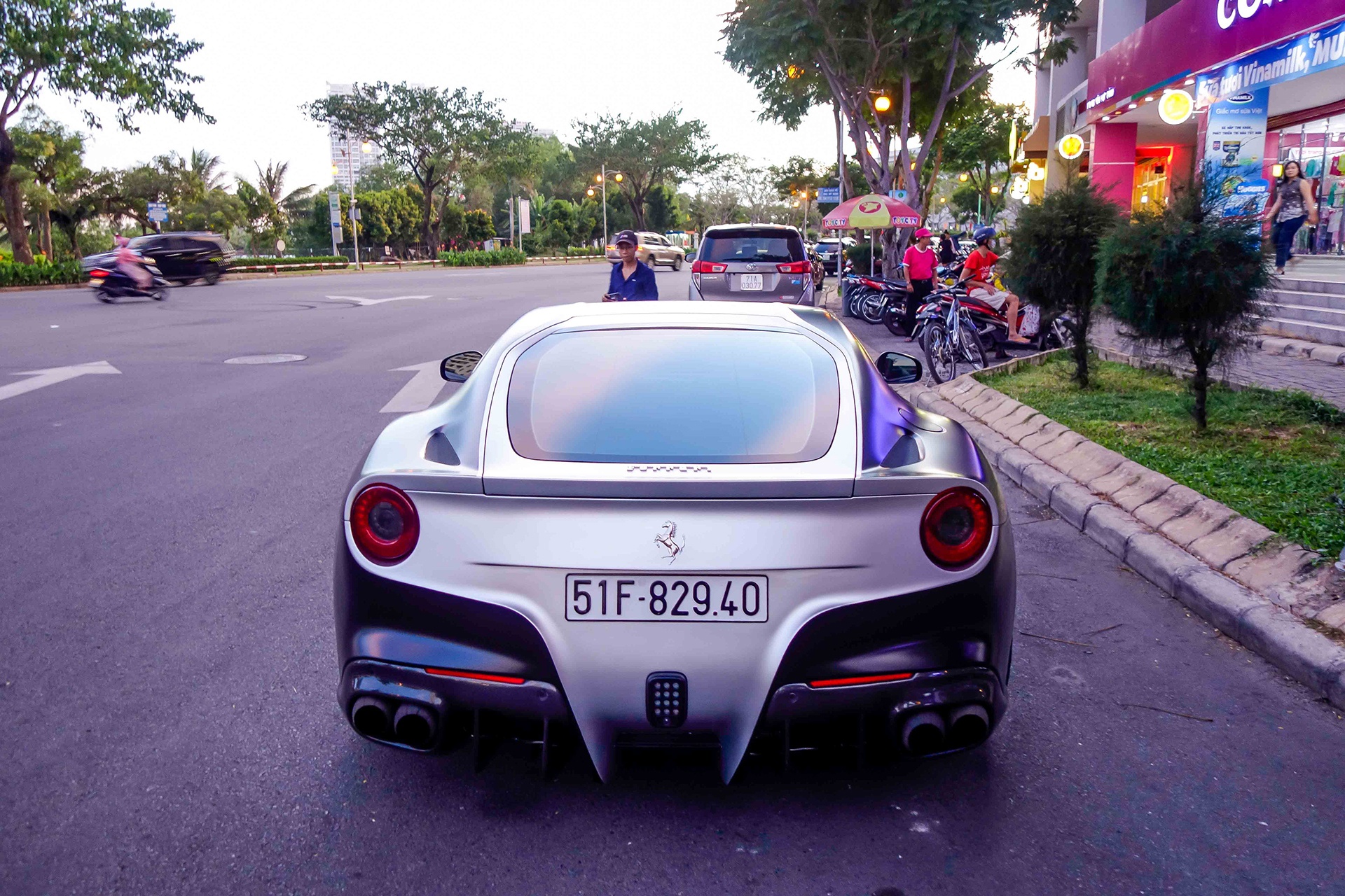 Minh Nhua va Cuong Do La khoe sieu xe anh 5