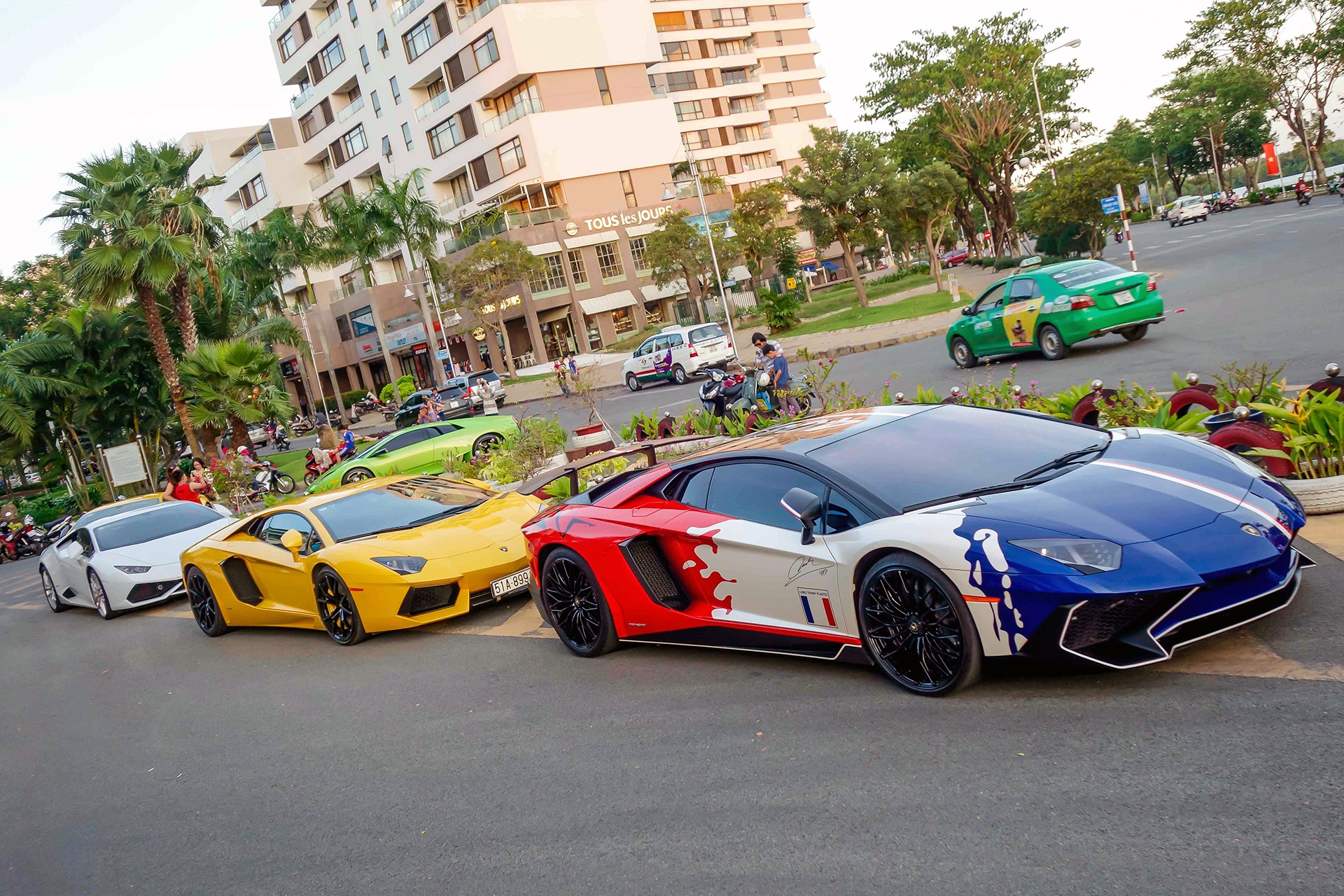 Minh Nhua va Cuong Do La khoe sieu xe anh 9