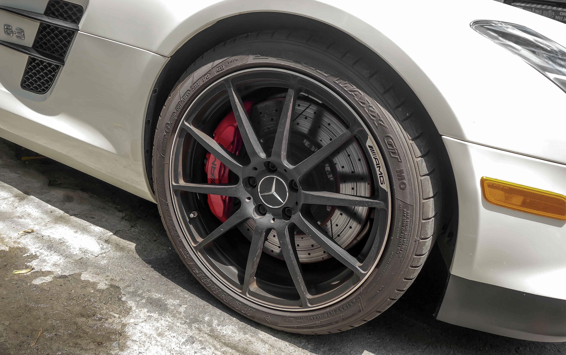 Mercedes SLS cua dai gia Trung Nguyen anh 7