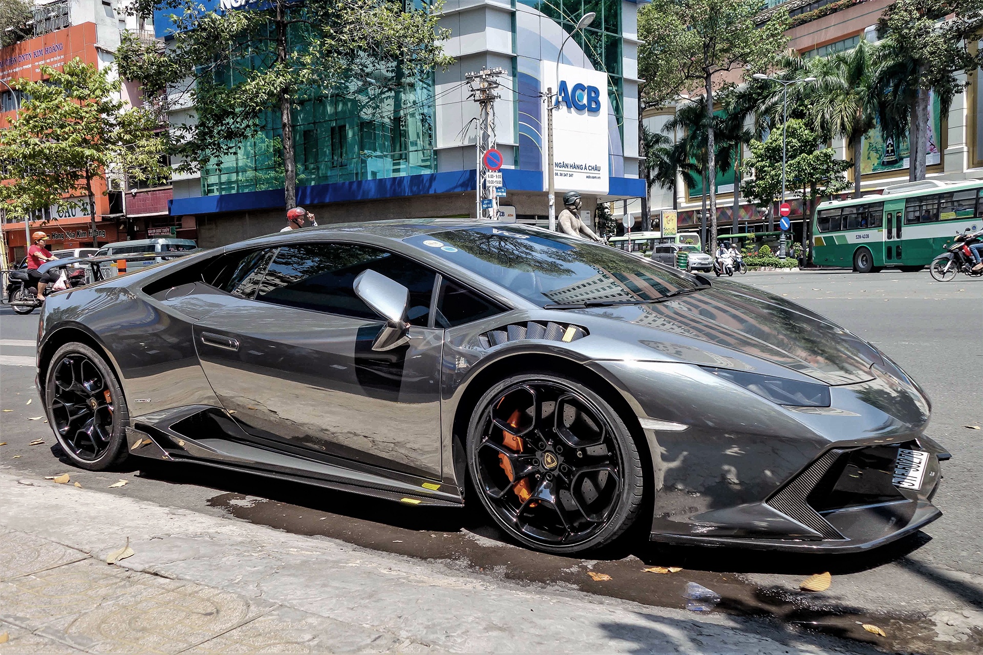 Sieu xe Lamborghini Huracan do Vorsteiner anh 1