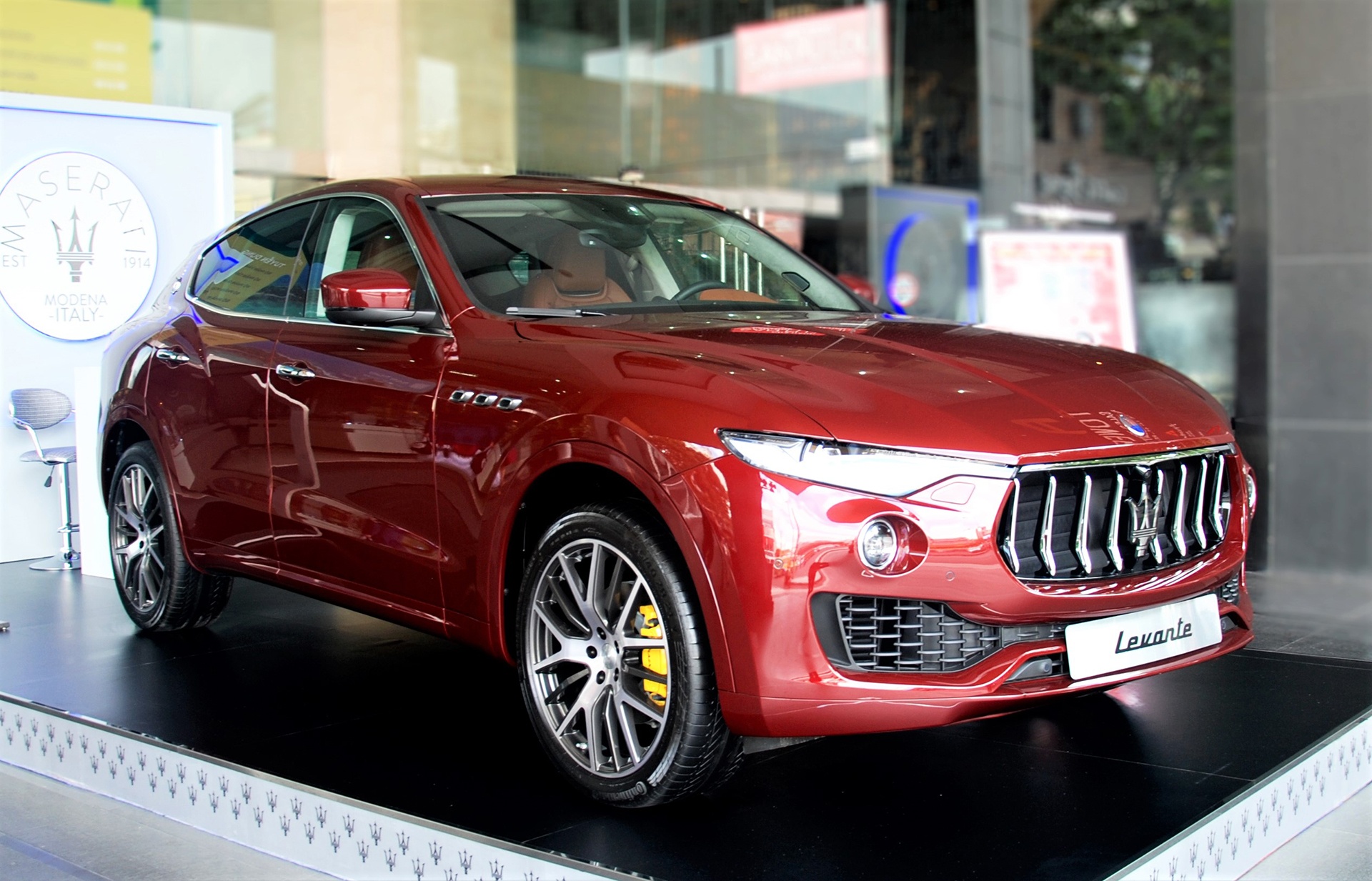 Maserati Levante ban dac biet trung bay o Sai Gon hinh anh