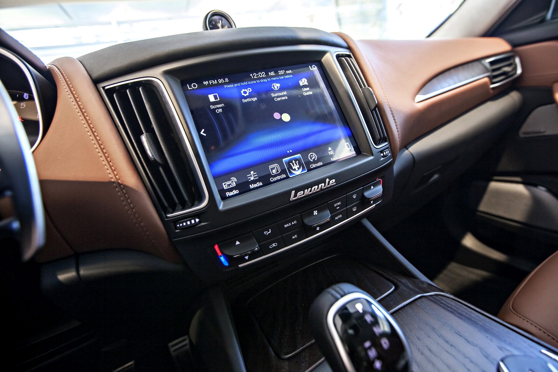 Maserati Levante Viet Nam anh 7