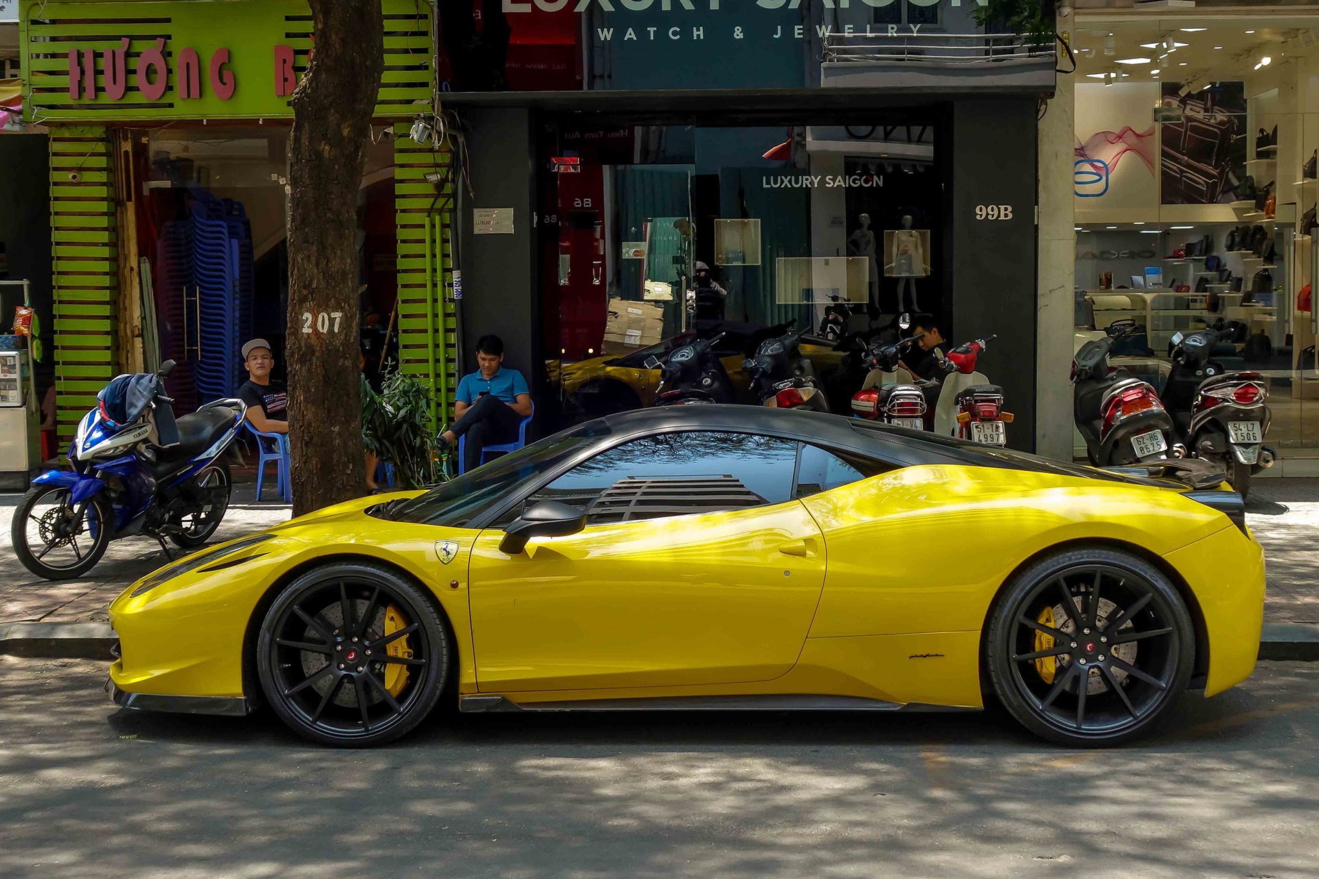 Ferrari 458 Italia tai Viet Nam anh 5