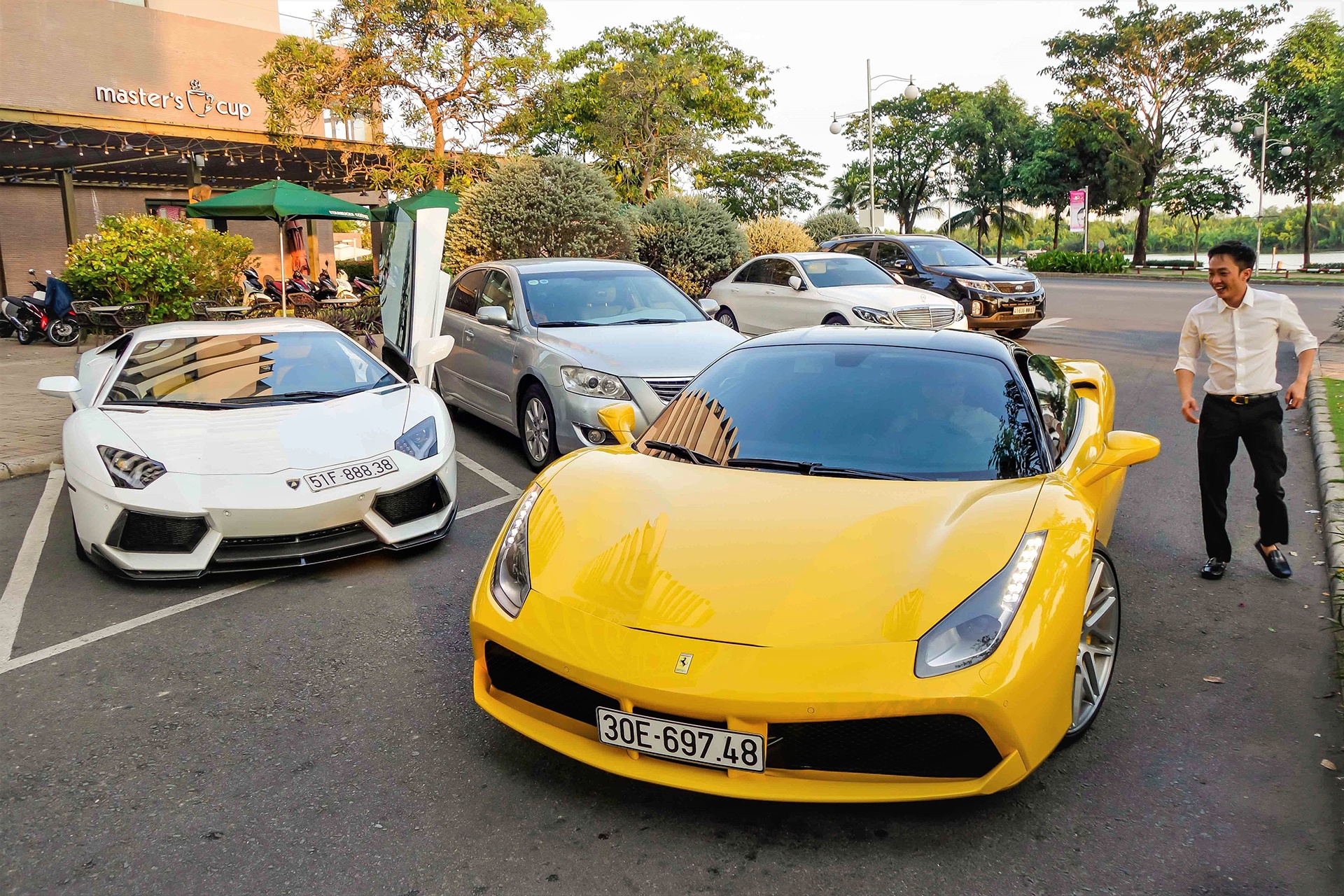 Ferrari cua Cuong Do La anh 1