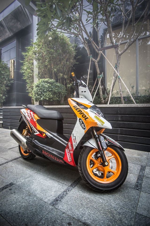 Honda Dylan độ đồ chơi ở Sài Gòn ảnh 11 Honda Dylan do do choi o Sai Gon anh 11