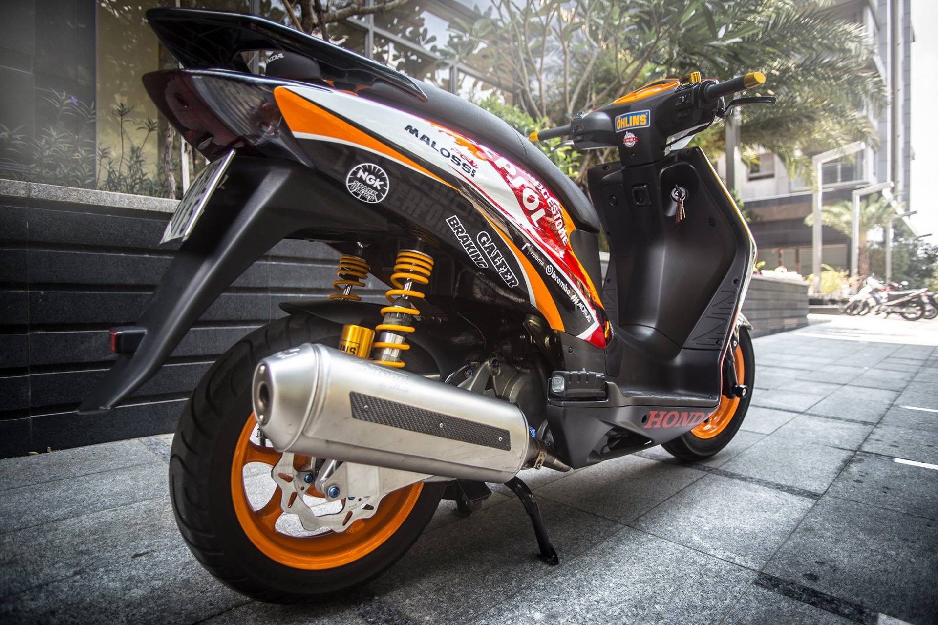 Honda Dylan độ đồ chơi ở Sài Gòn ảnh 4 Honda Dylan do do choi o Sai Gon anh 4